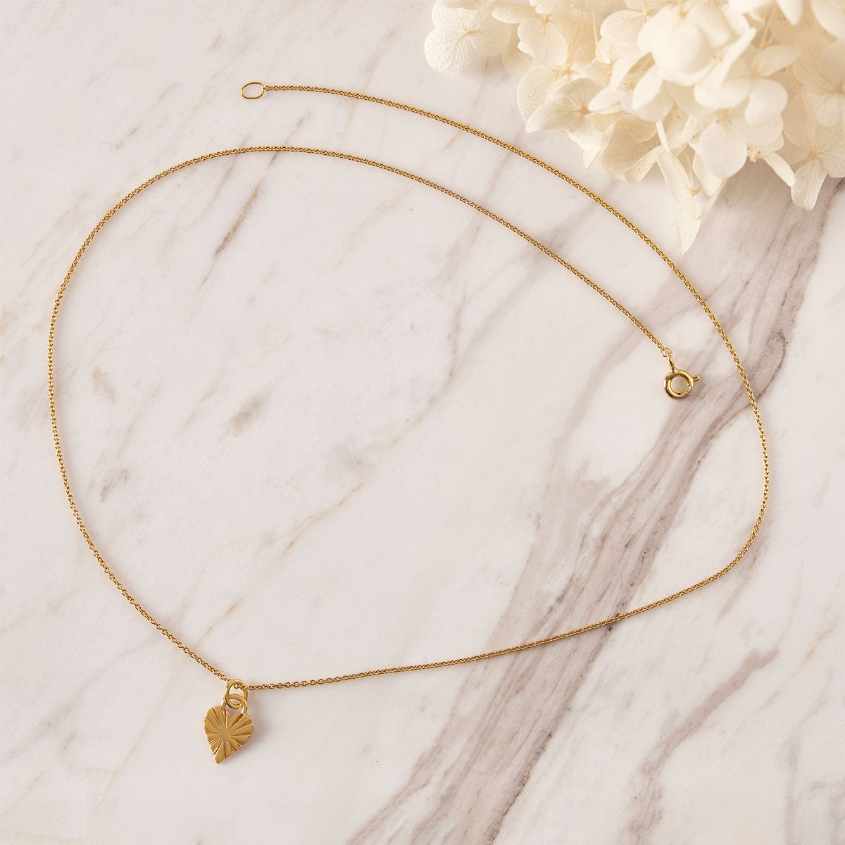 Sweetheart Necklace Gold - Elegant 14K Gold Heart Pendant for Women, Perfect Gift for Valentine's Day, Anniversary & Romantic Occasions