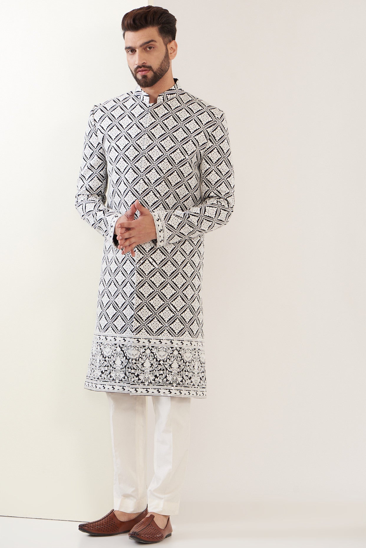 Exquisite Kashmiri Embroidered Sherwani for Men - Traditional Indian Wedding Attire & Festive Occasions
