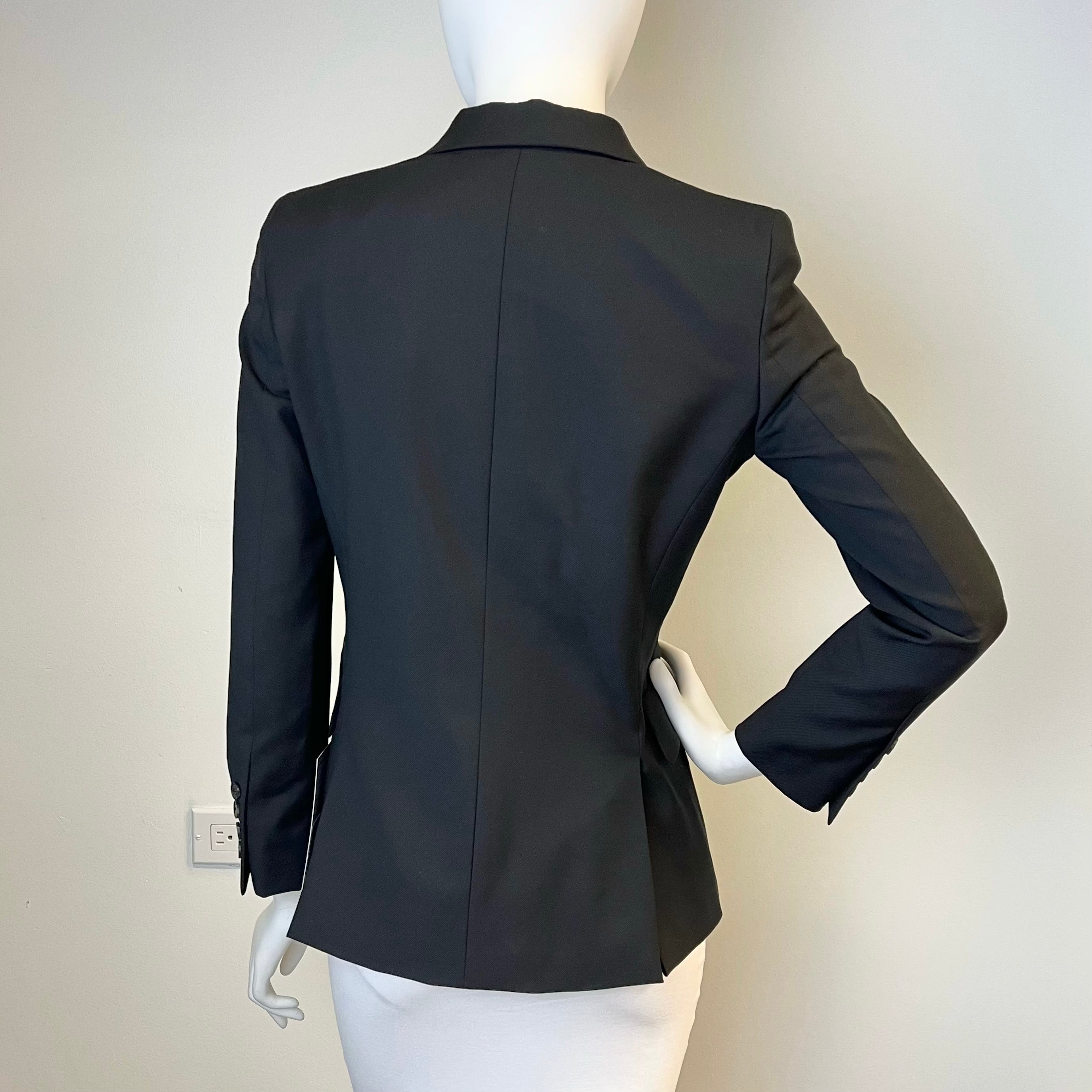 Gucci Women's Classic Blazer Jacket - Elegant Formal Wear for Office, Business Meetings & Special Events