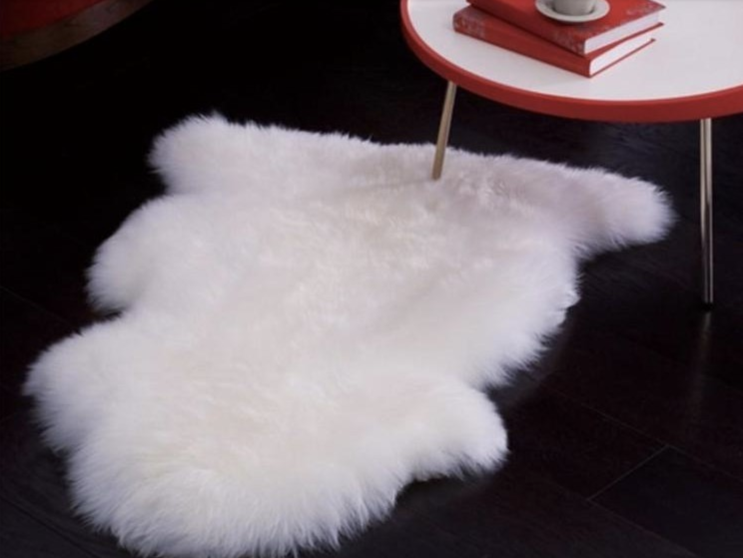 Luxury Faux Fur Sheepskin Throw Blanket & Soft Area Rug - Cozy Home Decor for Living Room, Bedroom, and Nursery - Perfect for Winter Warmth and Stylish Interior Design