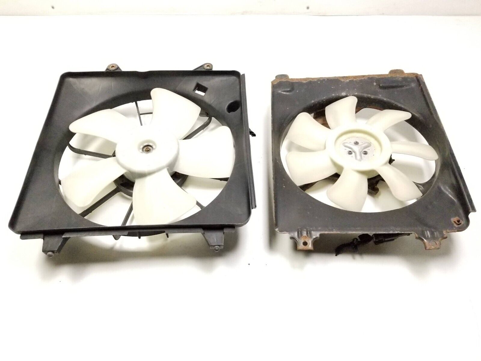 2006-2011 Honda Civic Radiator Cooling Fan Pair - OEM Replacement Parts for Engine Cooling System - Perfect for Hot Weather Driving & Traffic Jams