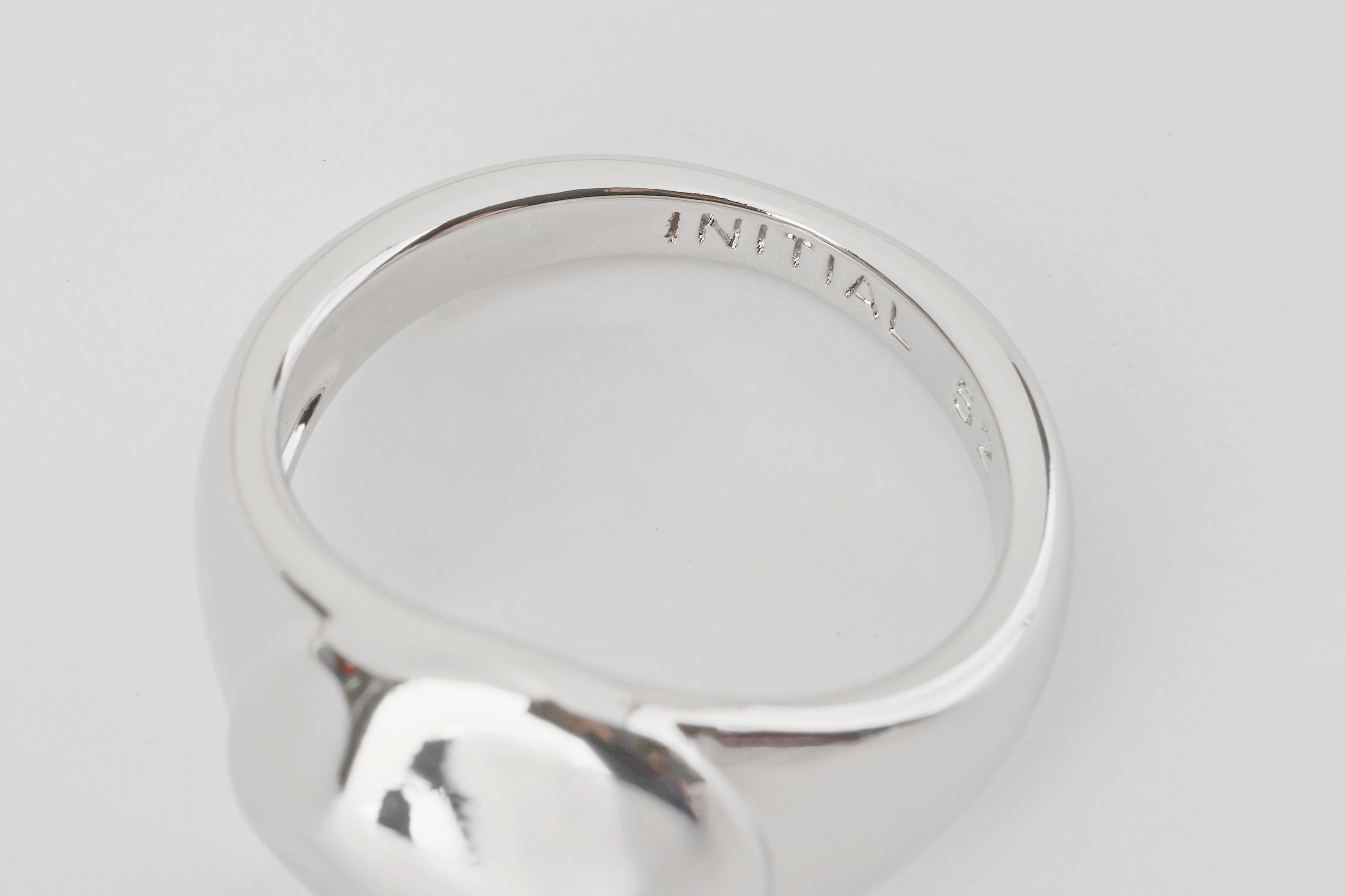 Glamour Distort Ring – Unique Statement Jewelry for Women | Trendy Fashion Accessory for Parties, Dates & Special Occasions
