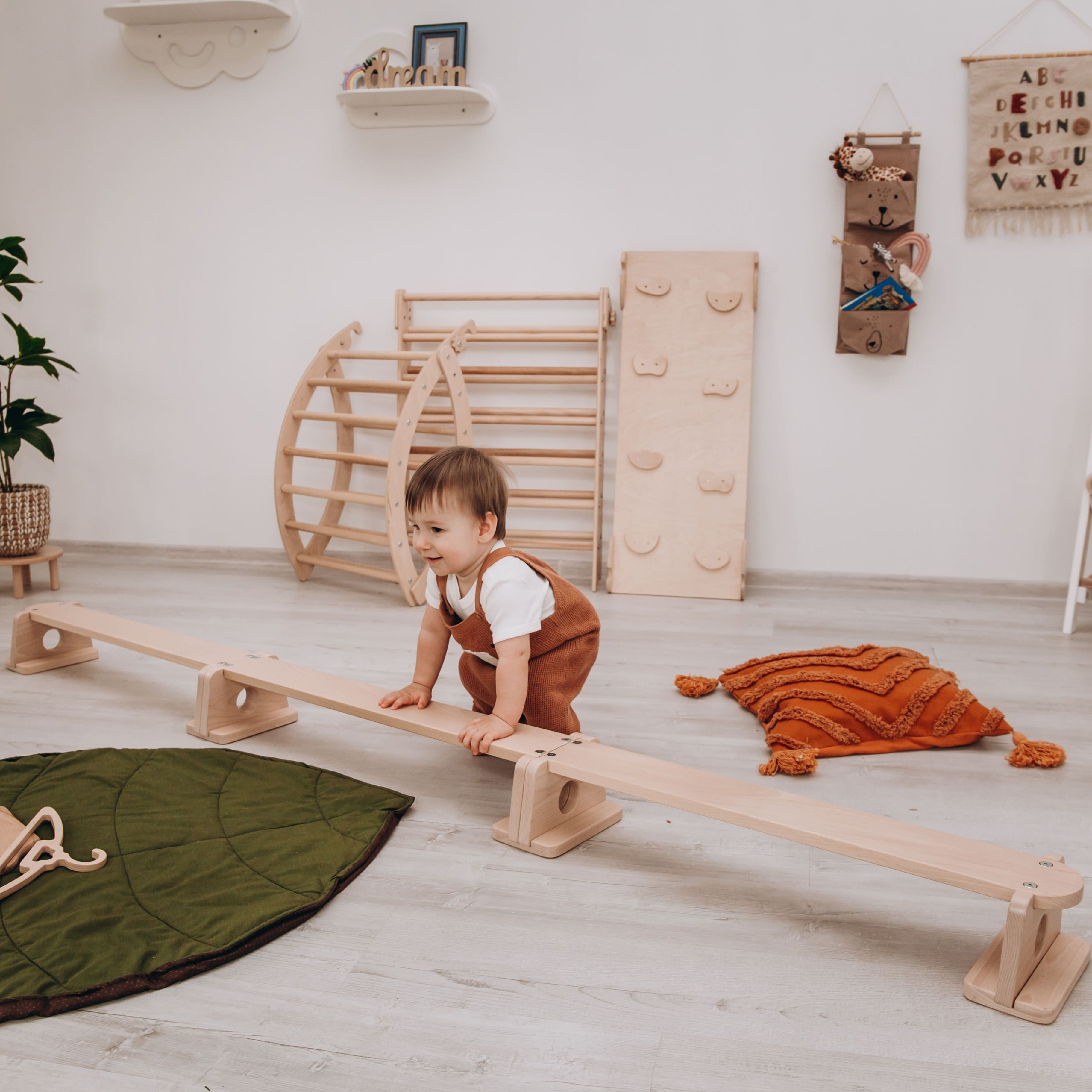 Kids Balance Beam - Non-Slip Gymnastics Training Equipment for Toddlers & Children - Perfect for Indoor/Outdoor Play, Yoga, and Motor Skill Development