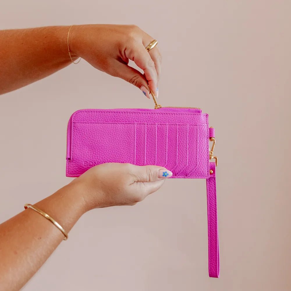 Slim Leather Wallet for Men & Women - RFID Blocking, Minimalist Design, Fuchsia Pink - Perfect for Daily Use, Travel & Gifting