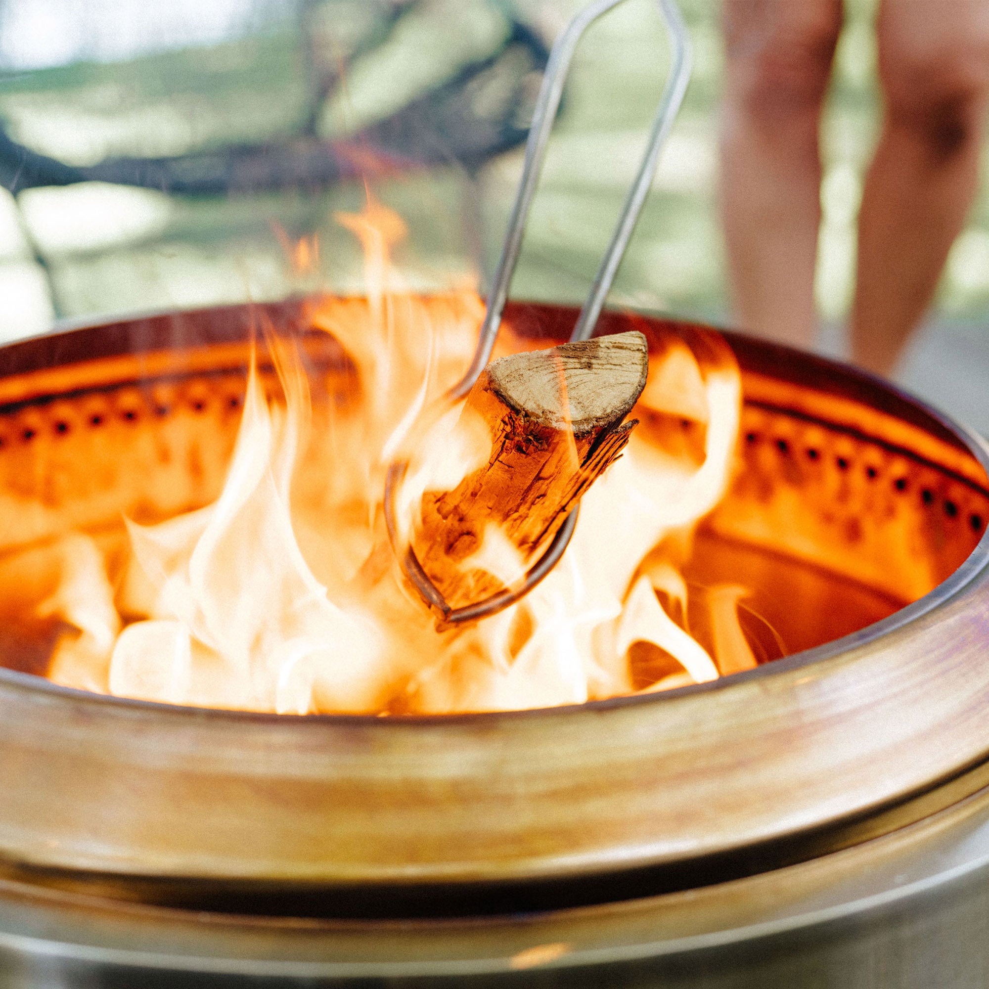 Solo Stove Yukon + Stand 2.0 - Smokeless Fire Pit for Outdoor Camping, Backyard, Patio & Bonfire - Stainless Steel Portable Fire Pit with Stand for Wood Burning - Perfect for Camping Trips, Backyard Gatherings & Outdoor Adventures