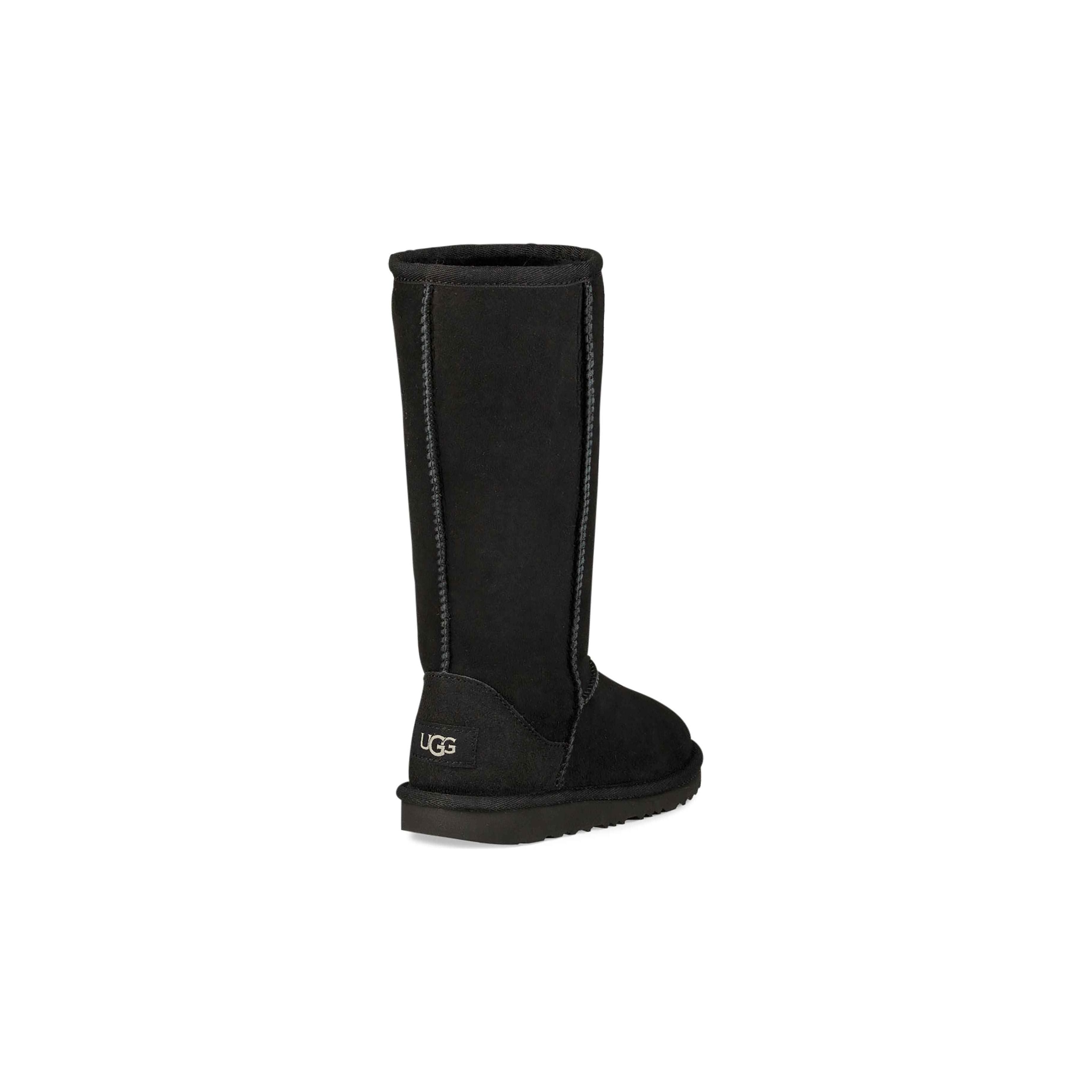 UGG Kids Classic II Tall Boots in Black - Warm & Comfortable Winter Boots for Girls & Boys - Perfect for Snow, School & Outdoor Activities