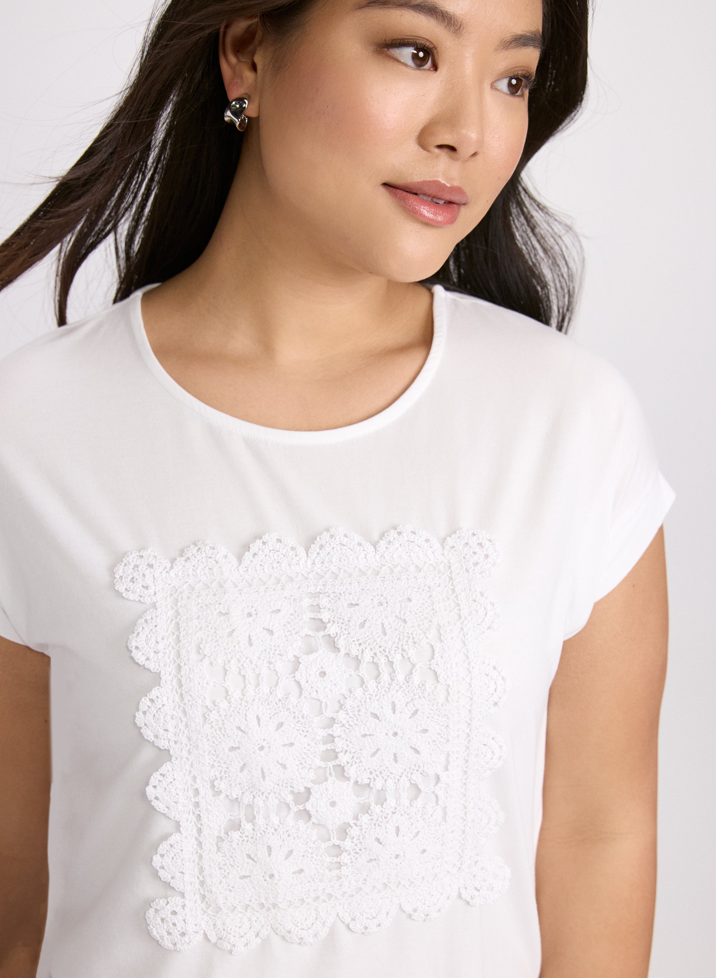 Stylish Cotton Crochet Applique T-Shirt for Women - Boho Summer Fashion Top - Perfect for Beach Outings & Casual Wear