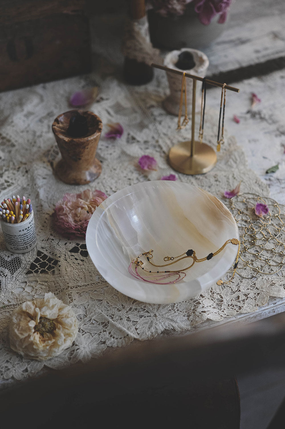 Handcrafted Unique Onyx Bowl - Elegant Stone Serving Bowl for Home Decor, Fruit Display & Gift Giving | Perfect for Dining, Entertaining & Zen Decor