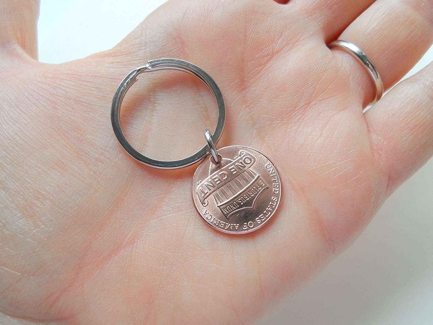 2020 US One Cent Double Heart Keychain Set - Commemorative Couples Keyrings for 5 Year Anniversary, Romantic Gifts for Him & Her - Perfect for Valentine's Day, Weddings and Relationship Milestones