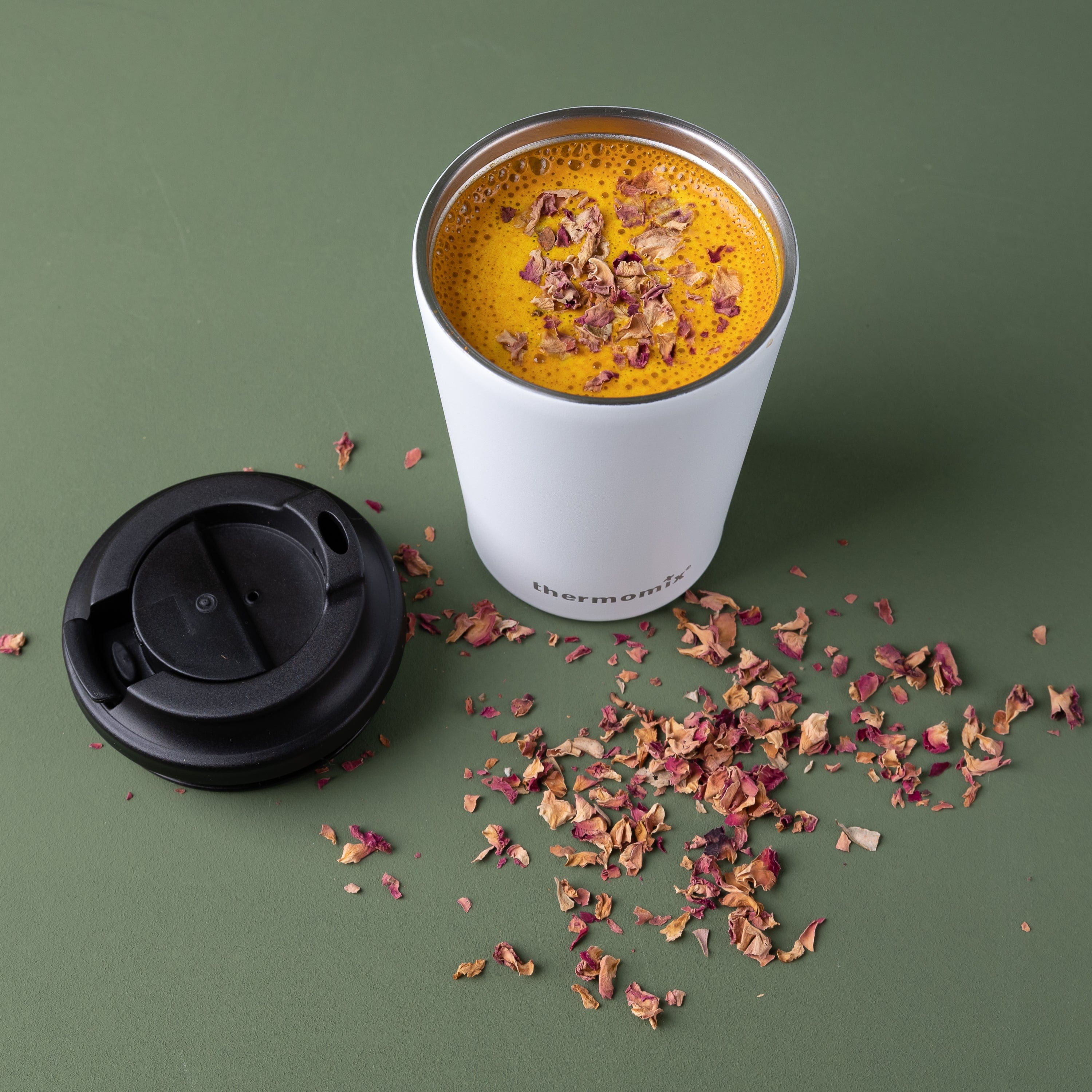 Eco-Friendly Reusable Coffee Cup - Insulated Travel Mug for Hot & Cold Drinks - Perfect for Office, Commute, and Outdoor Adventures