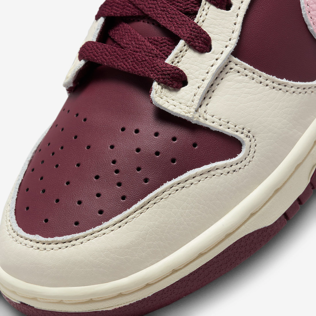 Nike Men's Dunk Low Retro RPM Sneakers - Pale Ivory / Medium Soft Pink / Night Maroon - Casual Streetwear & Skateboarding Shoes for Men