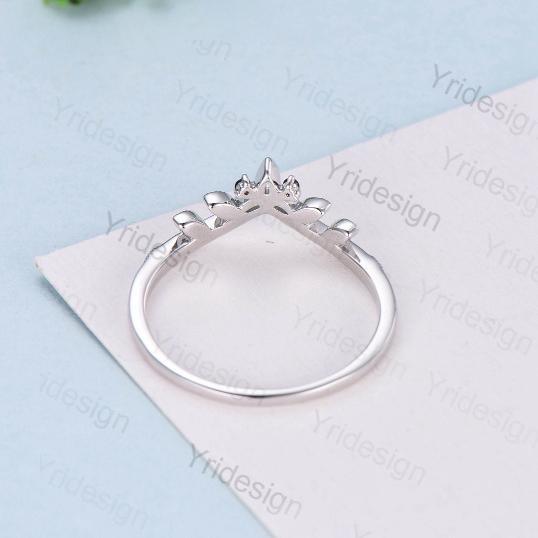 Celtic Knot Norse Viking Black Diamond Wedding Band for Women – Unique Curved Stacking Ring with Spinel – Perfect for Weddings, Anniversaries & Celtic-Themed Jewelry Collections