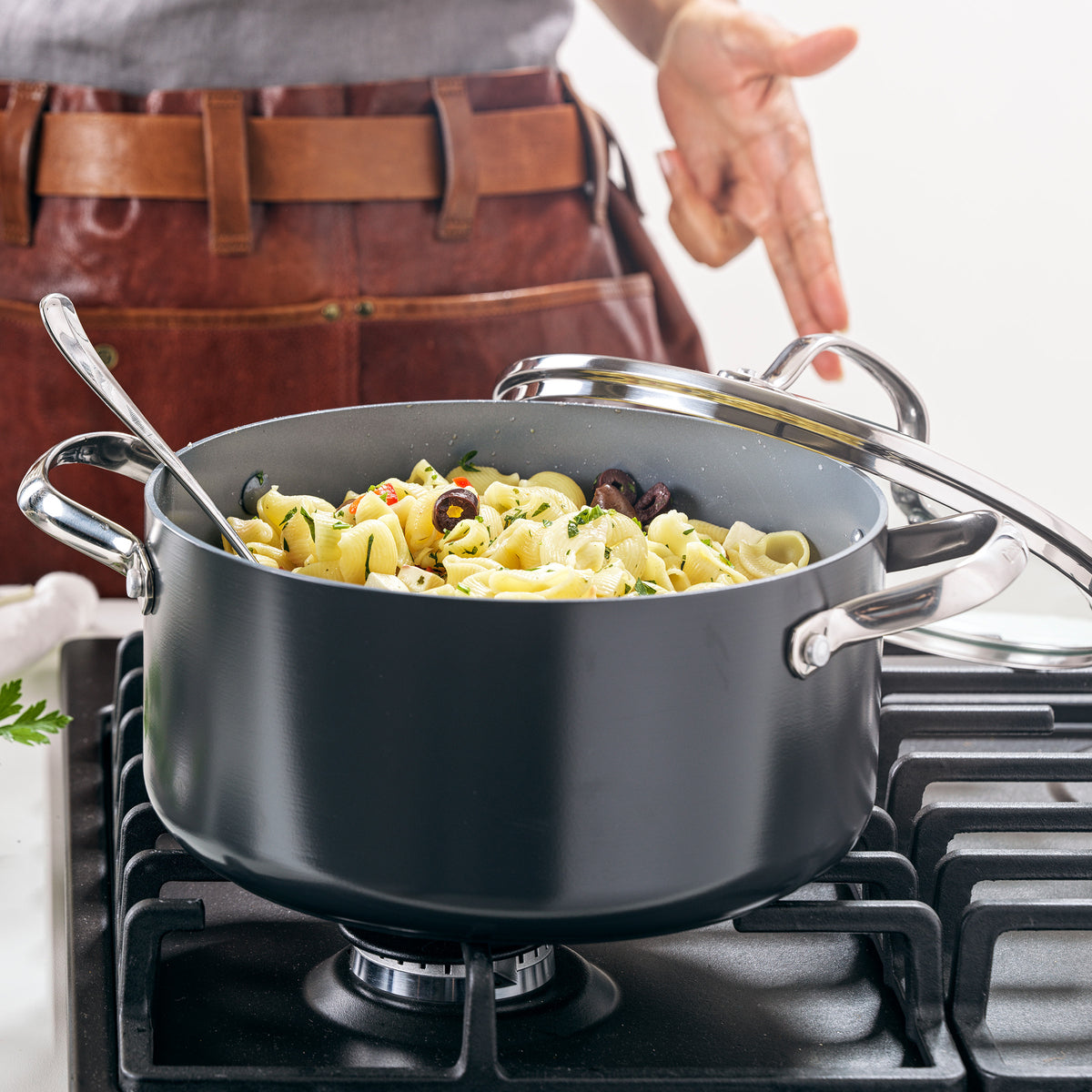 Valencia Pro Ceramic Nonstick 5.5 Quart Stockpot with Lid - Durable Cookware for Soups, Stews & Pasta - Perfect for Home Cooking & Professional Kitchens