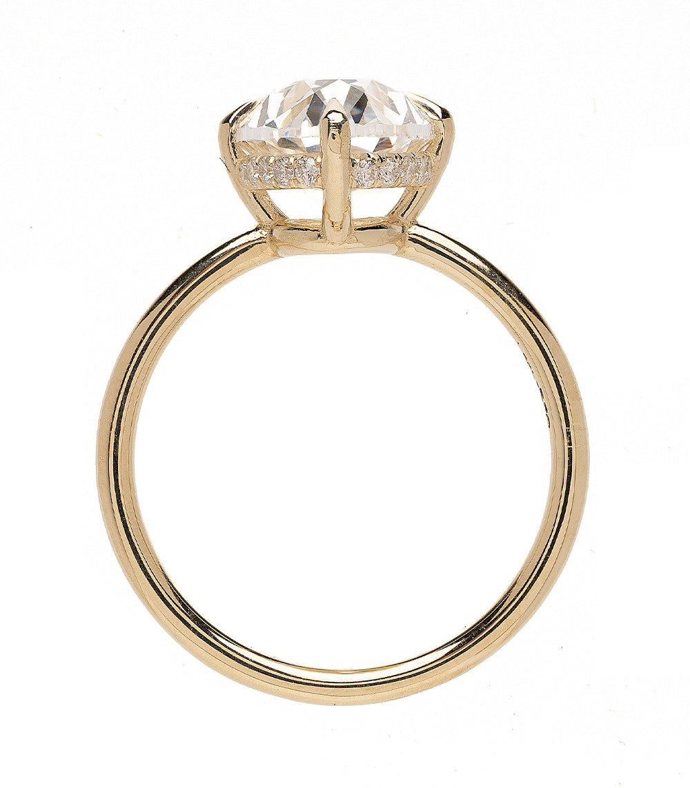 Exquisite Annika Oval Lab-Grown Diamond Engagement Ring – Ethical & Unique for Proposals, Weddings, Anniversaries