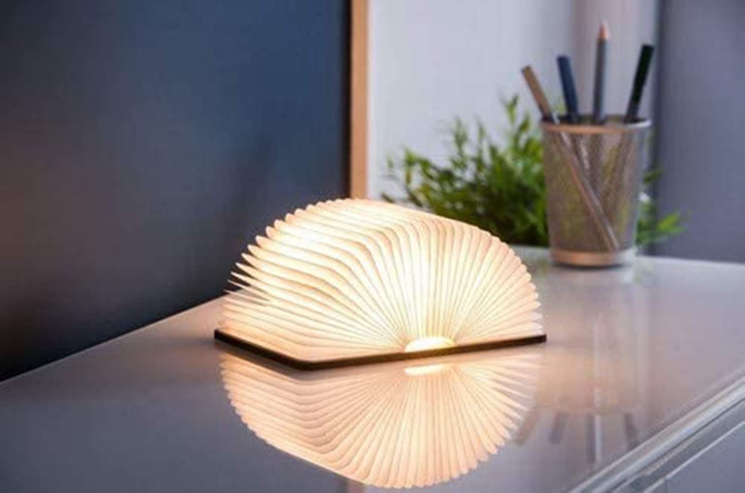 Gingko GK12W3 LED Smart Book Light - Warm White Beige Maple Wood Reading Lamp, 12.2x9x2.5 cm - Perfect for Bedtime Reading, Study Desk & Nightstand Decor
