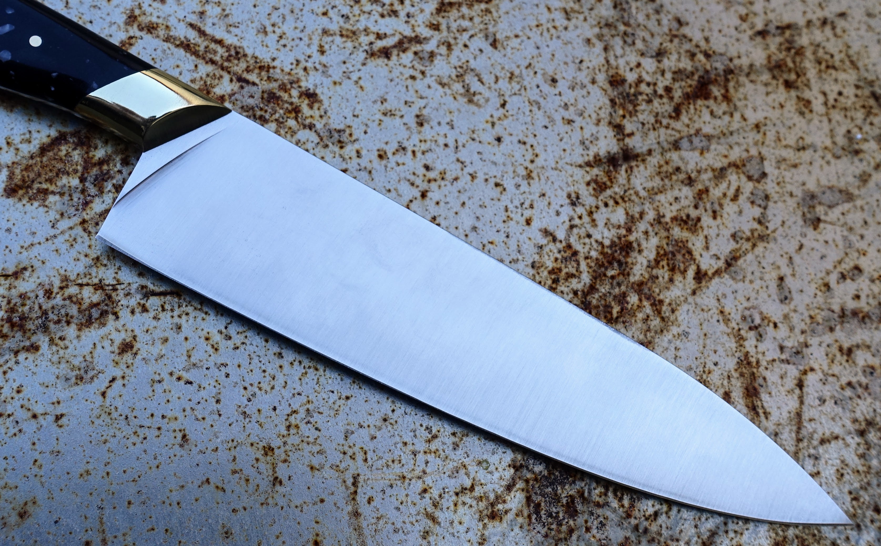 Boldric 9-Inch Professional Chef Knife - High Carbon Stainless Steel Kitchen Knife with Ergonomic Handle - Perfect for Slicing, Dicing, and Chopping Vegetables, Meat, and Fruits