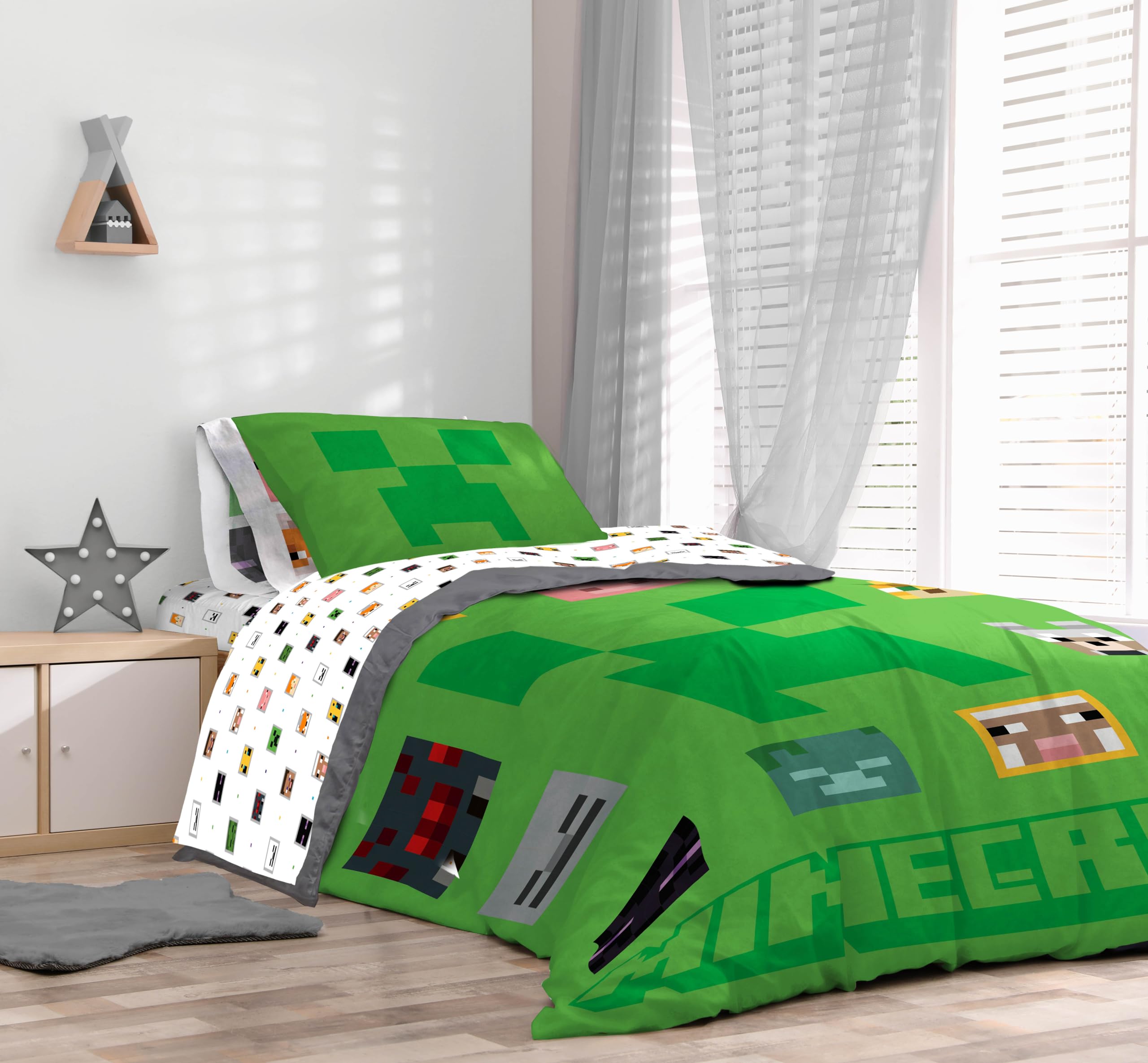 **Sunny Side Up Minecraft Twin Comforter Set - 5-Piece Kids Bedding with Comforter, Sheets & Pillowcase - Ultra Soft Microfiber Gamer Bed Set for Boys & Girls - Perfect for Bedrooms, Sleepovers & Gaming Rooms**