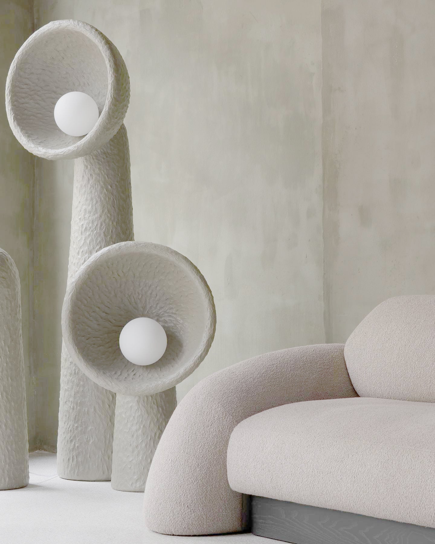 Echo Sculptural Floor Lamp - Modern LED Standing Light for Living Room, Bedroom & Office - Adjustable Brightness & Warm White Light - Perfect for Reading, Relaxing & Decor