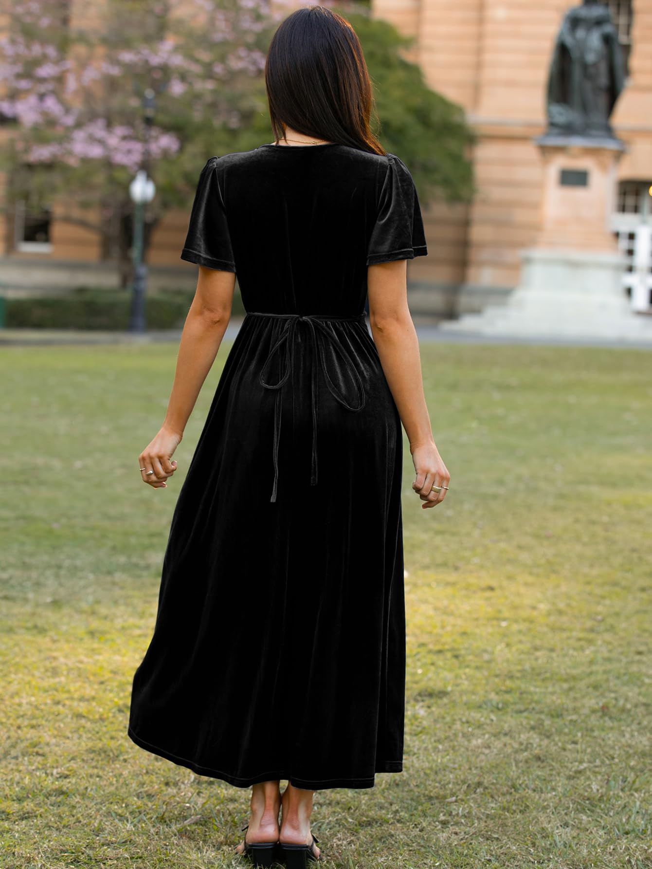 BerryGo Women's Velvet V-Neck Wrap Maxi Dress with Bell Sleeves - Elegant Formal Gown for Fall Weddings, Bridesmaid Dresses, Cocktail Parties & Special Occasions