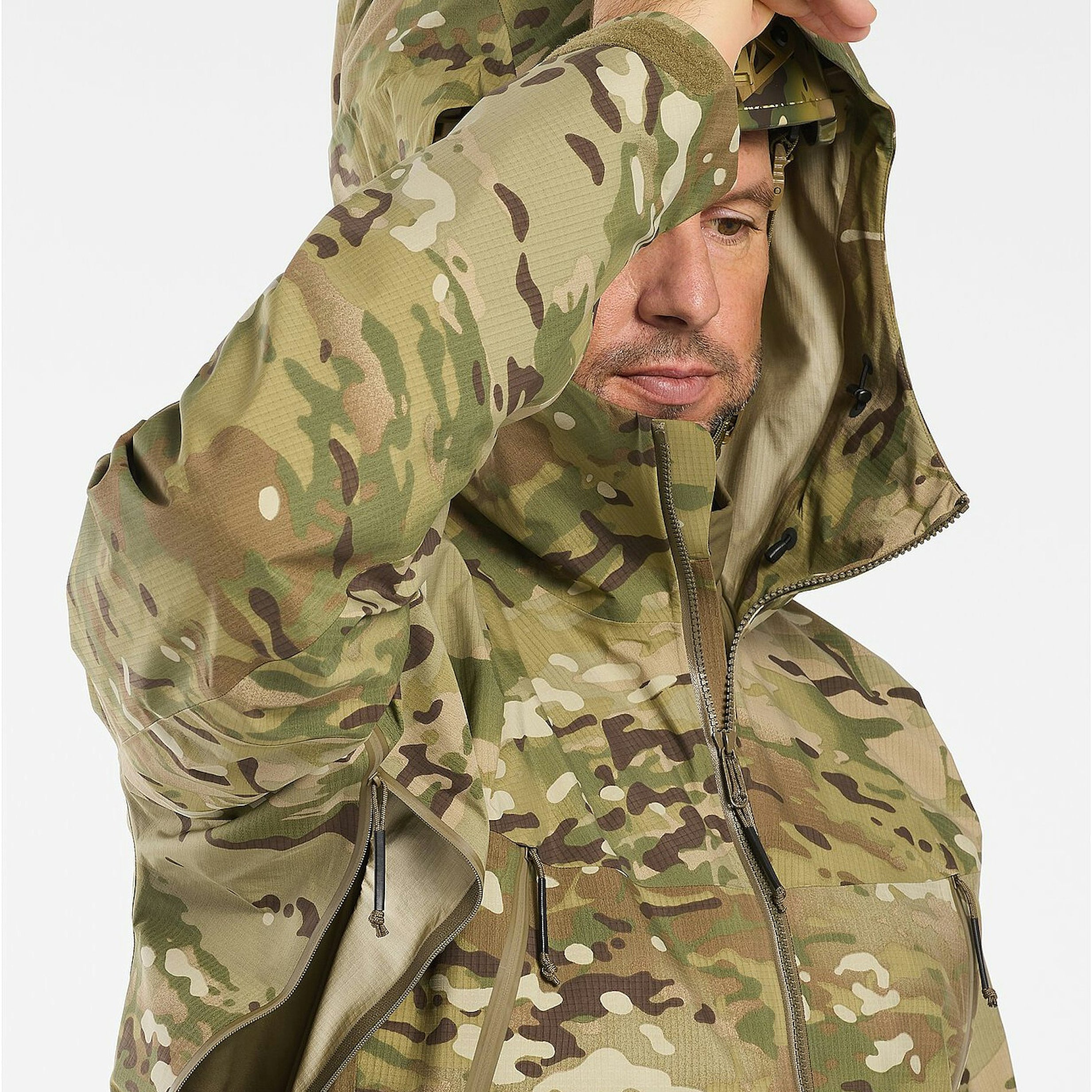 Arc'teryx LEAF Alpha LT Jacket Gen 2.1 MultiCam for Men - Waterproof Tactical Jacket for Hiking & Outdoor Adventures | Like New Condition