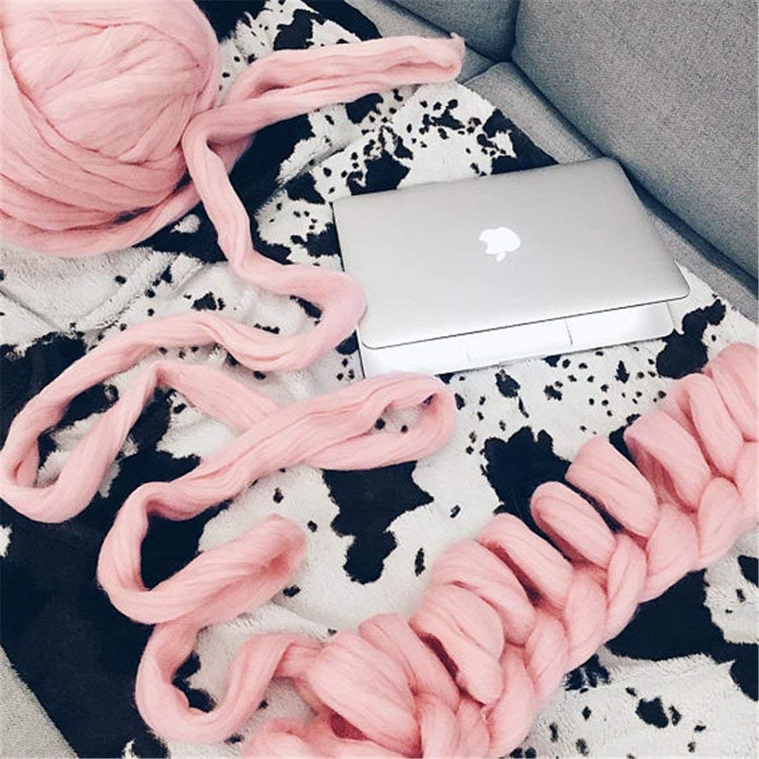 Clootess Bulky Chunky Yarn - 11 lbs Big Roving Wool for Hand Knitting, Crochet, DIY Projects - Soft Pink Chunky Wool for Making Throw Blankets, Scarves, Home Decor - Perfect for Sofa & Bed Blankets, Winter Crafts