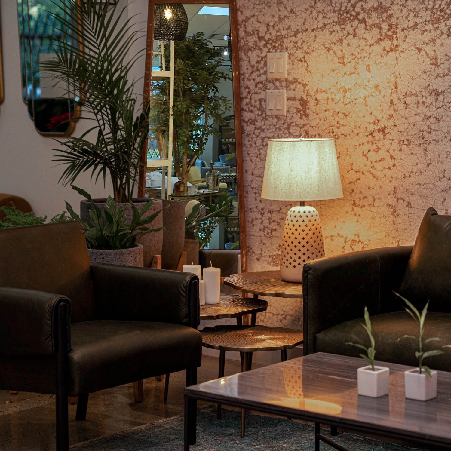 Castlin Table Lamp - Modern Beige Bedside Lamp for Living Room, Bedroom & Office - Soft Lighting for Reading & Relaxation