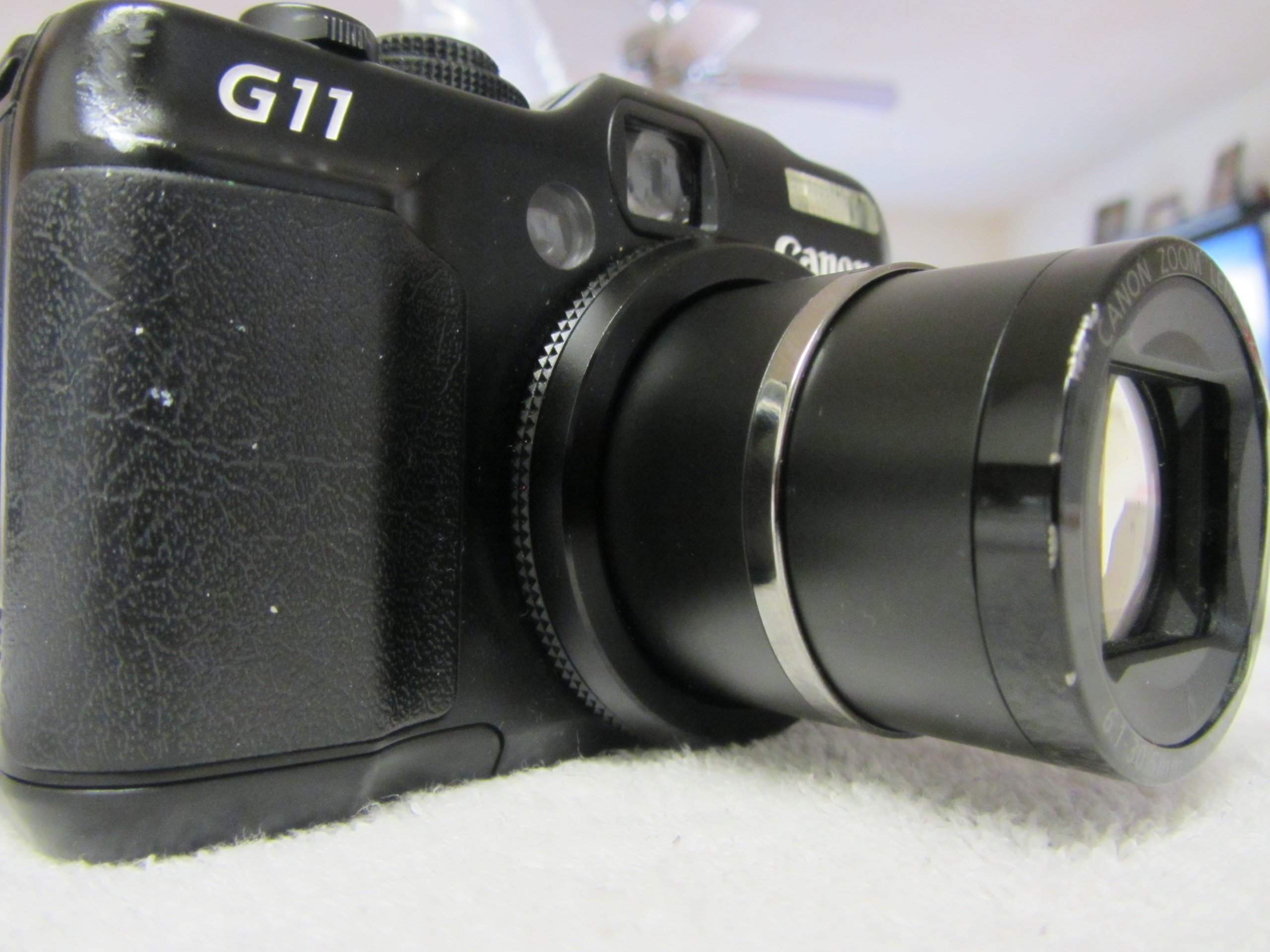 Refurbished Canon PowerShot G12 Digital Camera - 10MP, 5x Zoom, 2.8