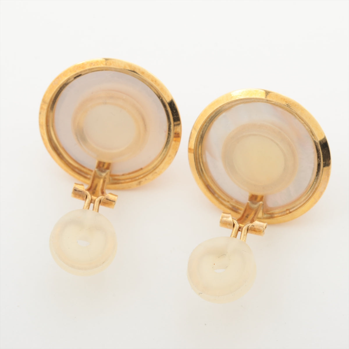 Elegant Mabe Round Pearl Clip-On Earrings for Women – Perfect for Weddings, Parties & Special Occasions
