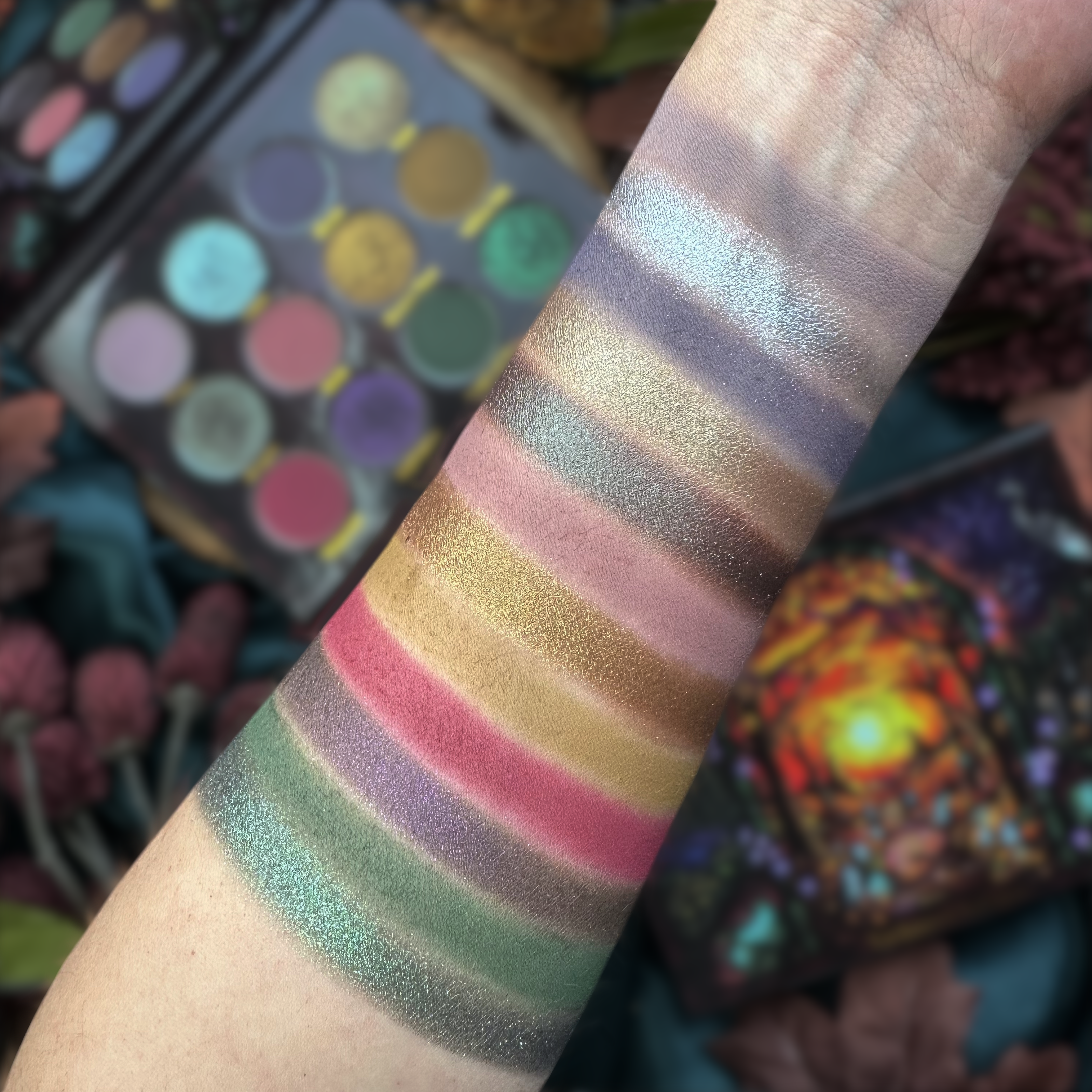 Enchanted Autumn Eyeshadow Palette - 12 Highly Pigmented Matte & Shimmer Shades for Fall Makeup Looks | Perfect for Halloween, Thanksgiving & Holiday Parties