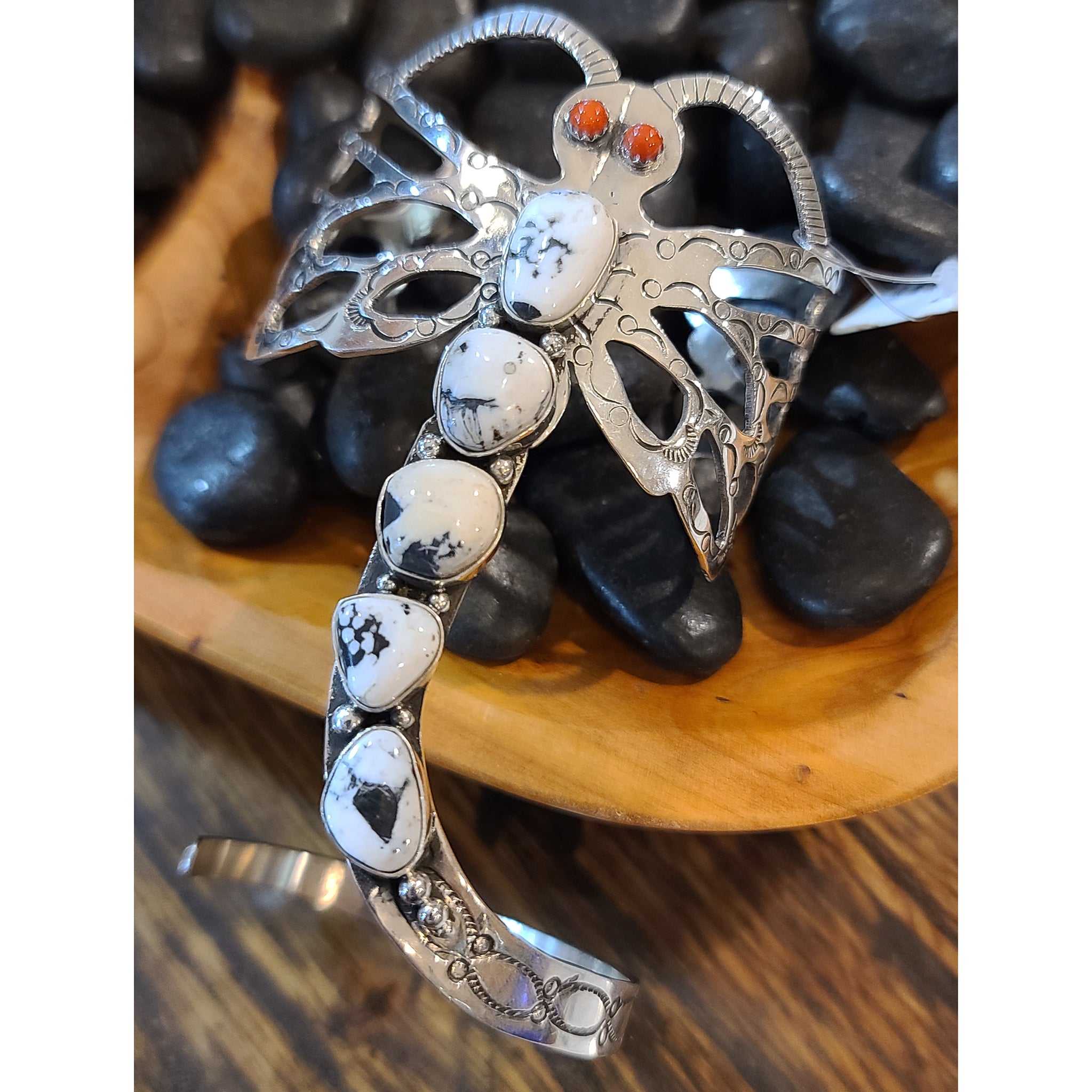 Wbdragonfly Bracelet for Women - Elegant Adjustable Charm Bracelet with Dragonfly Pendant - Perfect for Gifts, Parties, and Everyday Wear