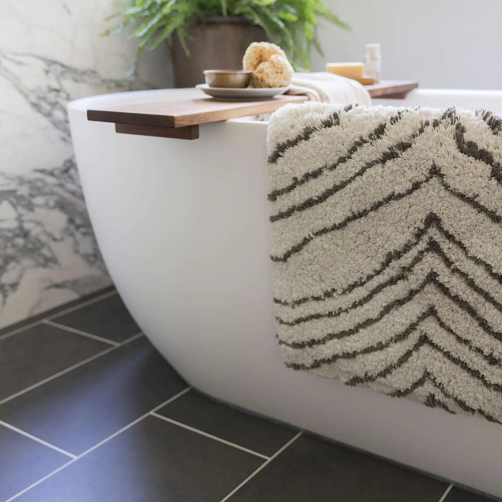 Soft Non-Slip Bath Mat with Zelda Design - Super Absorbent Quick Dry Bathroom Rug for Bath, Shower & Vanity Area - Perfect Gift for Gamers & Home Decor