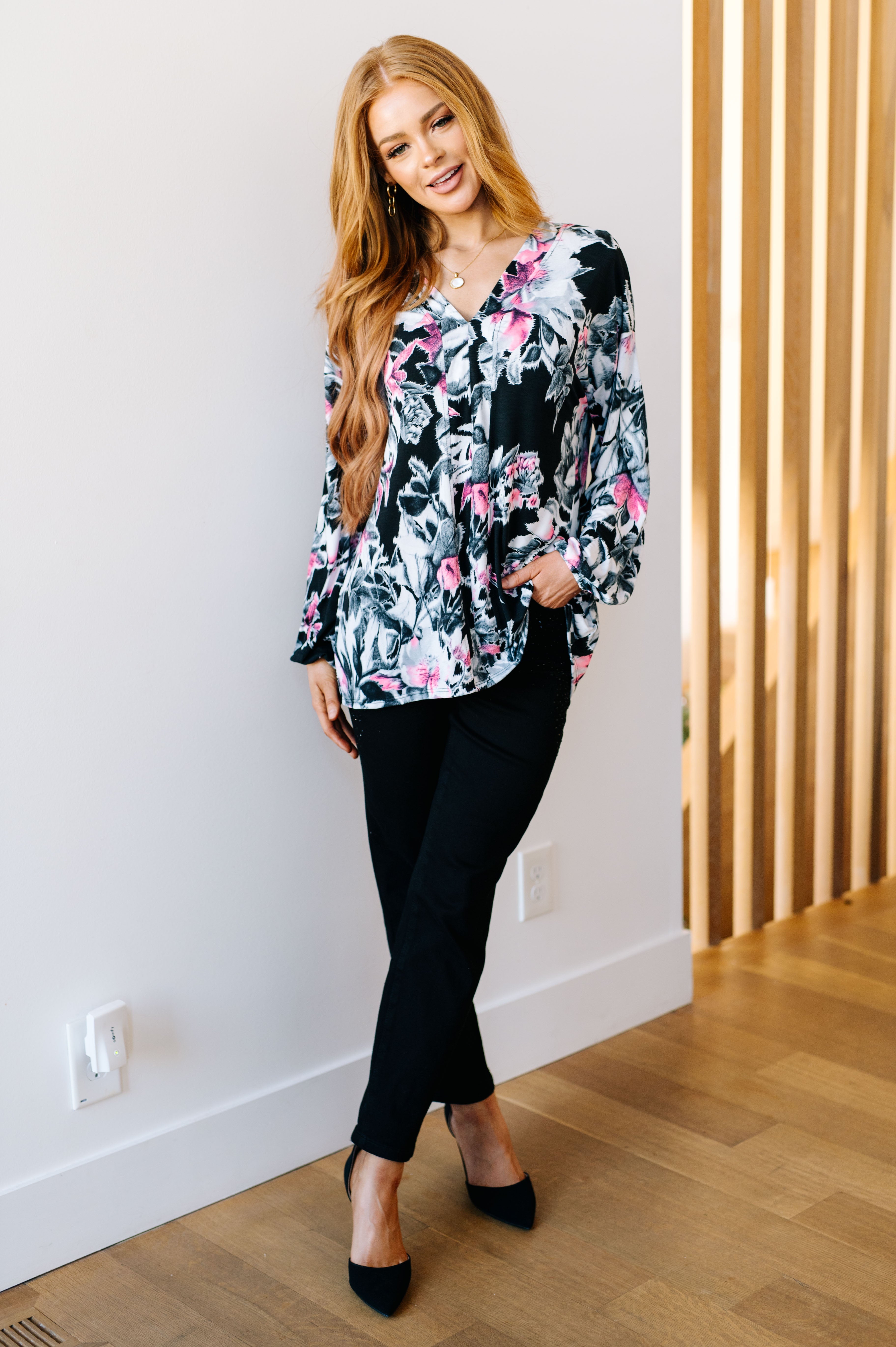 Stylish V-Neck Top for Women - Soft & Comfortable Casual Blouse - Perfect for Work, Date Night & Everyday Wear