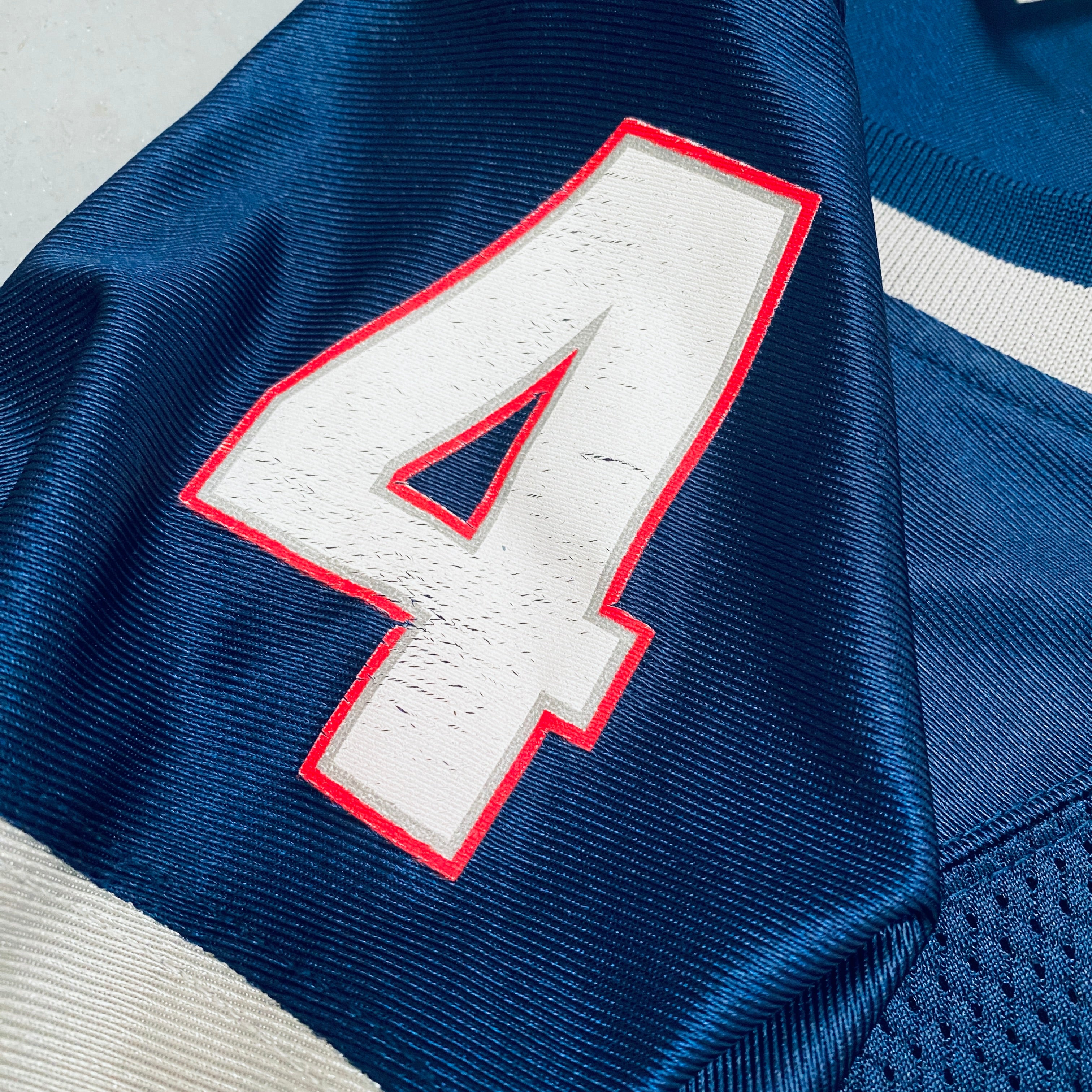 New England Patriots Adam Vinatieri 2002/03 Men's Jersey - Authentic NFL Football Jersey for Fans & Collectors - Perfect for Game Day, Tailgating & Sports Memorabilia Display