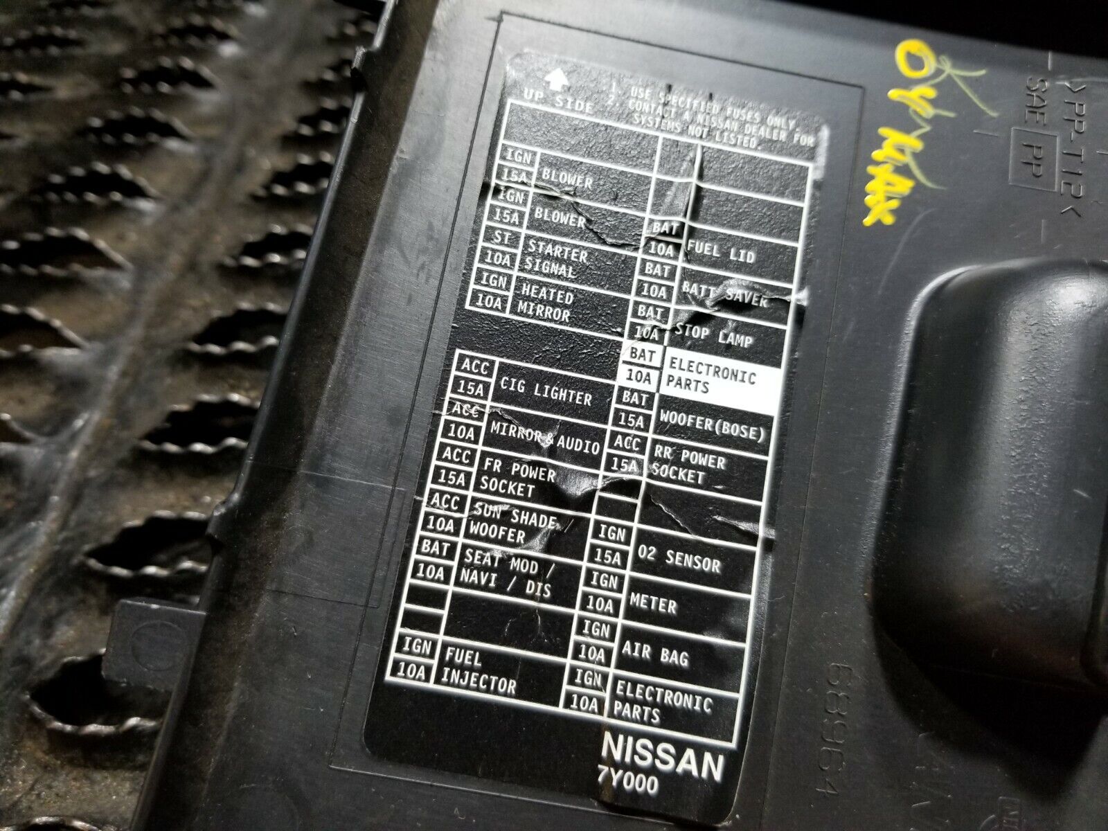 04-08 Nissan Maxima Fuse Box Cover Lid OEM Replacement Part - Perfect for Car Maintenance & Electrical System Protection