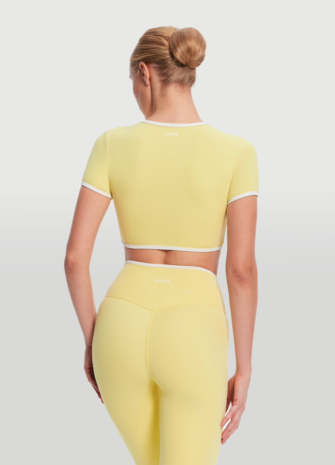 Stylish Casual Cropped T-Shirt for Women - Trendy Short Sleeve Summer Top - Perfect for Beach Outings, Music Festivals & Streetwear Fashion