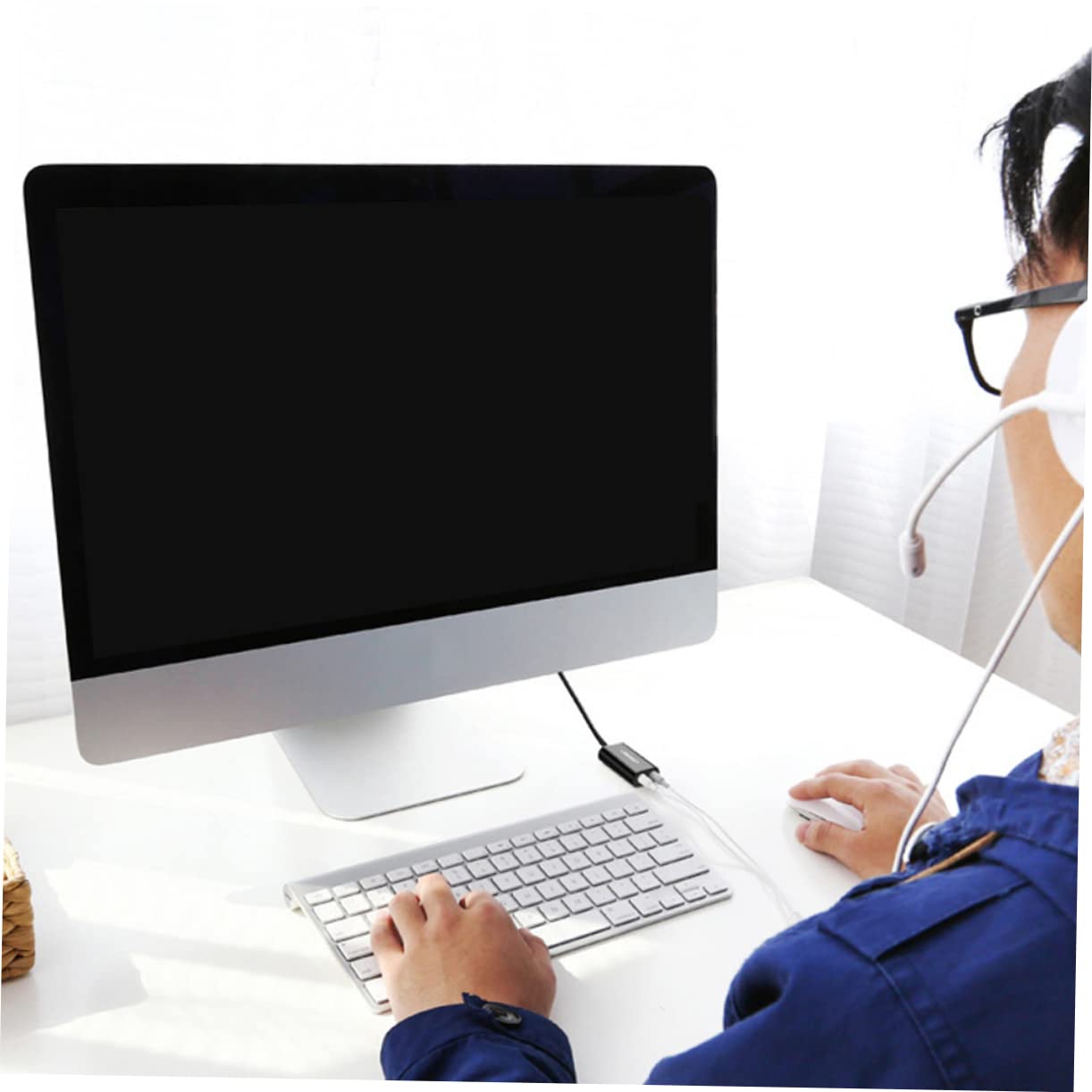 Jojofuny USB 2.0 External Sound Card - Stereo Audio Adapter with Wired Microphone Support for PC/Laptop - Perfect for Gaming, Streaming, and Online Meetings