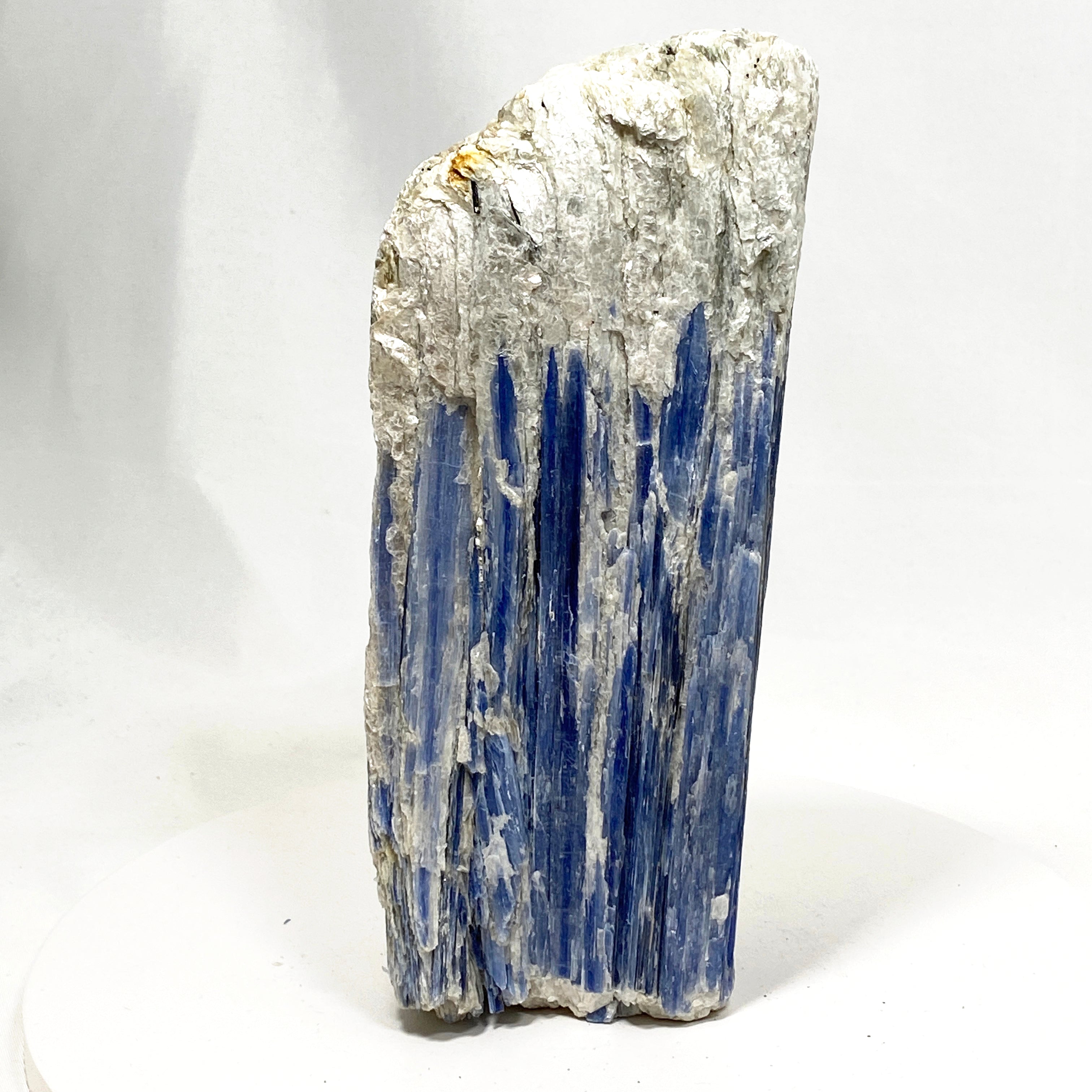 Natural Blue Kyanite Crystal Stone - Healing Energy, Spiritual Growth & Chakra Balancing - Perfect for Meditation, Jewelry Making & Home Decor