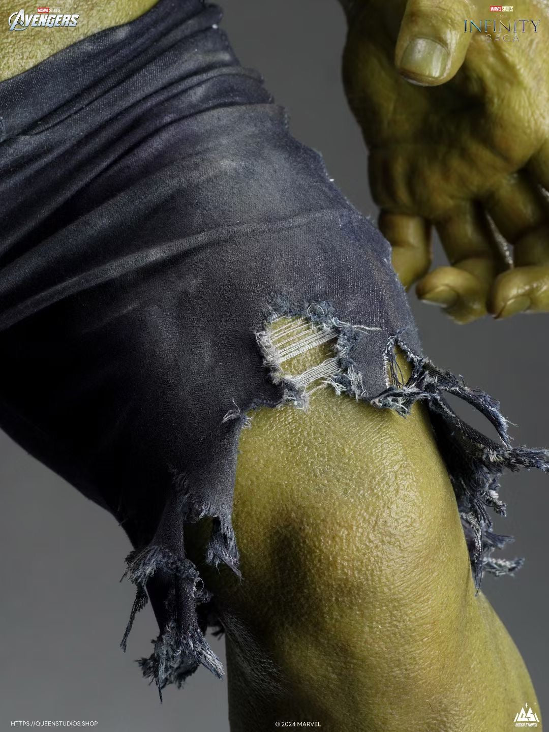 Queen Studio Licensed Hulk Collectible Figure - Official Marvel Avengers Merchandise for Display & Gifts