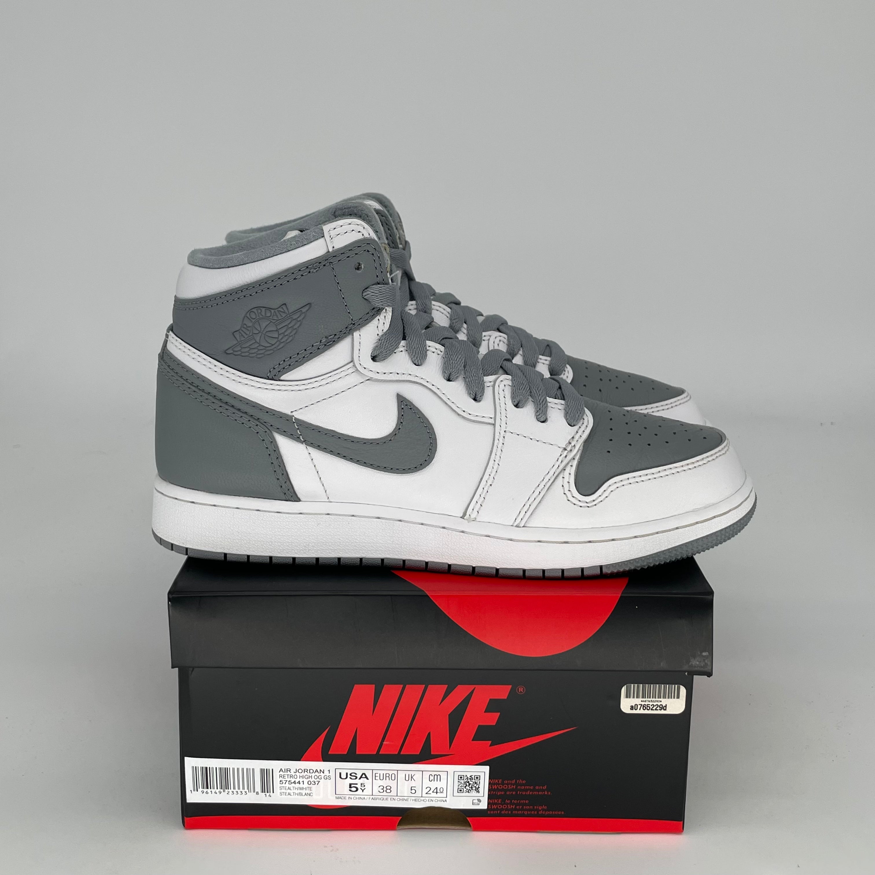 Original Air Jordan 1 Retro High OG 'Stealth' Sneakers - Women's Size 5.5/7W (Style Code: 555088-037) - Perfect for Streetwear, Basketball & Casual Outfits