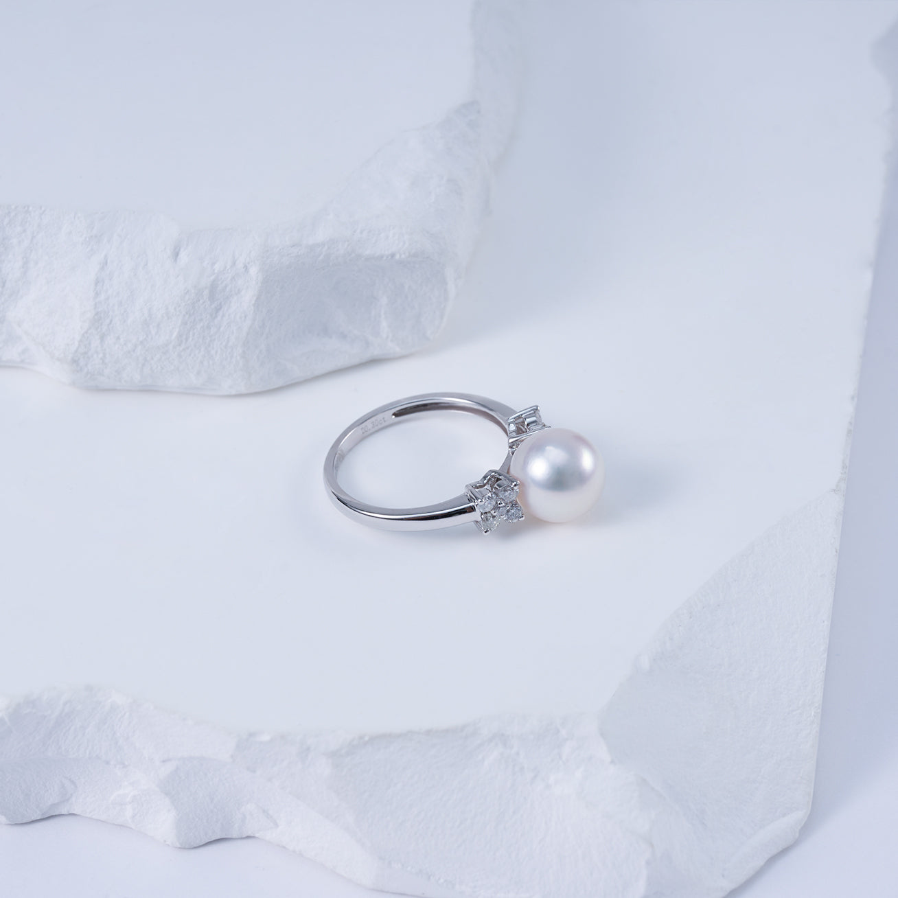 18K Solid Gold Diamond Akoya Hanadama Pearl Ring KR00131 | EVERLEAF - Elegant Jewelry for Weddings, Anniversaries & Special Occasions