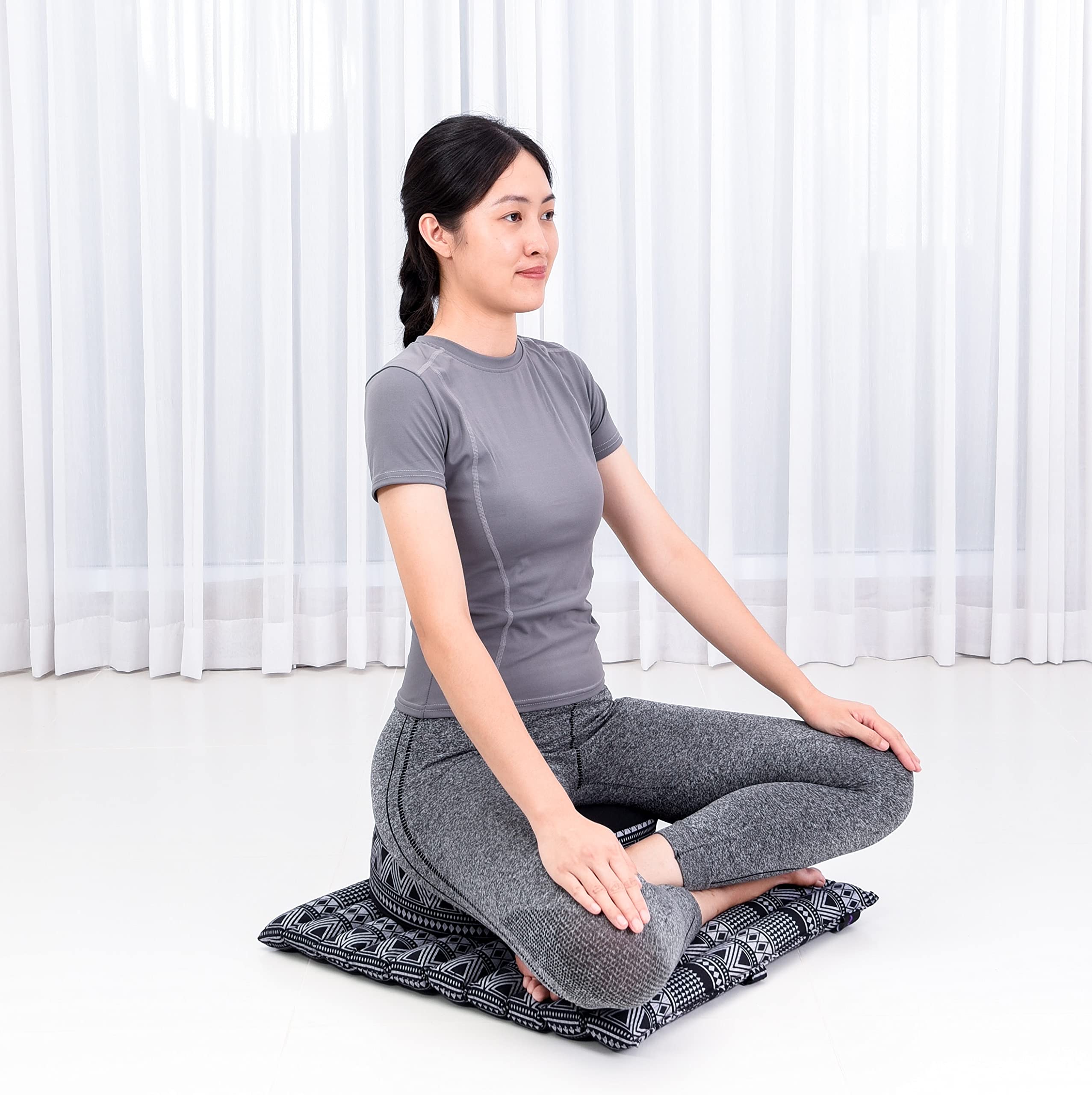 Leewadee Meditation Cushion Set - Premium Zafu Yoga Pillow & Roll-Up Zabuton Mat with Natural Kapok Filling for Comfortable Meditation, Yoga, and Zen Practice at Home or Studio