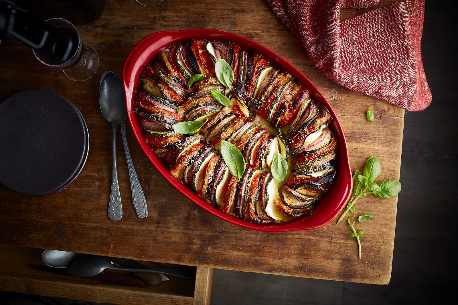 Emile Henry The Right Dish Small Oval Baking Dish 10.6 x 6.8 x 2.7 Inches - Premium Clay Ovenware for Casseroles, Gratins & Side Dishes | Perfect for Thanksgiving, Christmas & Family Dinners