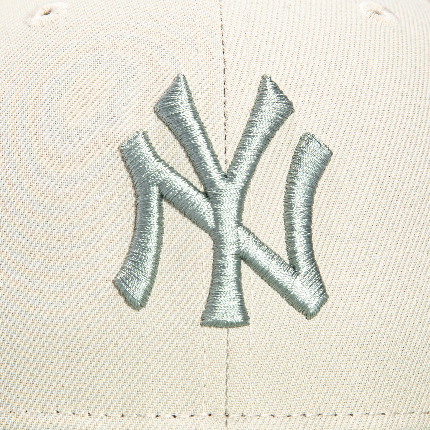 New Era 59Fifty New York Yankees Baseball Cap - Adjustable Snapback, Stone & Everest Green - Perfect for Baseball Games, Streetwear Fashion & Sports Fans