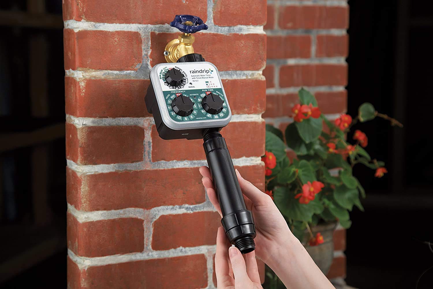Raindrip R560DP Automatic Drip Irrigation Kit with Timer - Adjustable Watering System for 20 Plants, Includes 20 Drippers - Perfect for Containers, Hanging Baskets, Potted Plants & Garden Beds (Black)