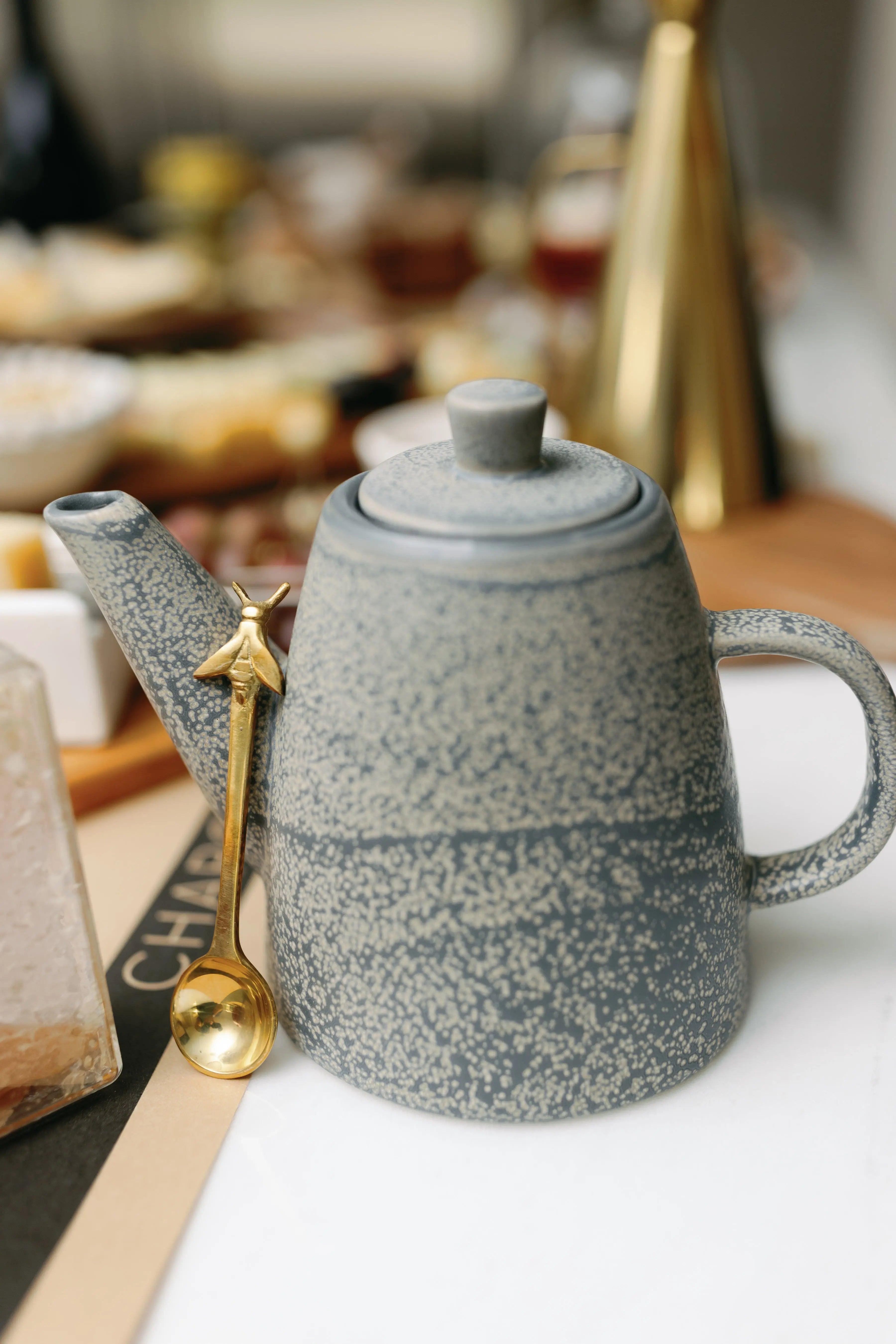 Premium Grey Ceramic Teapot with Infuser - 32oz Large Capacity for Loose Leaf Tea - Elegant & Durable for Home, Office, or Tea Party Gifts