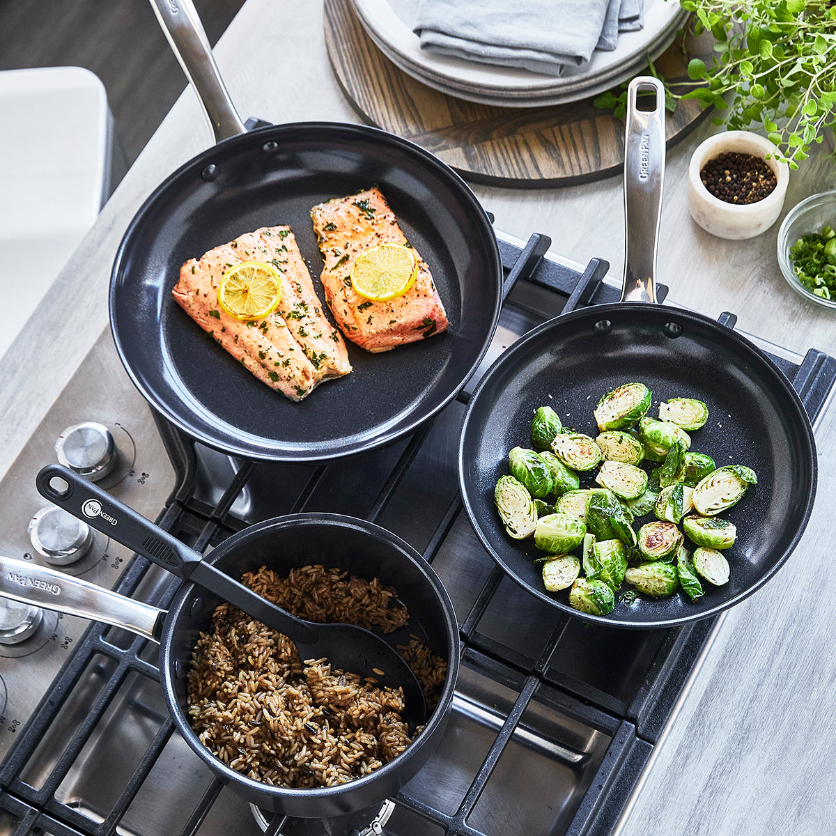 Chatham Black Ceramic Nonstick 5-Piece Cookware Set - Healthy Cooking for Everyday Meals & Family Dinners | Oven & Dishwasher Safe Pots & Pans