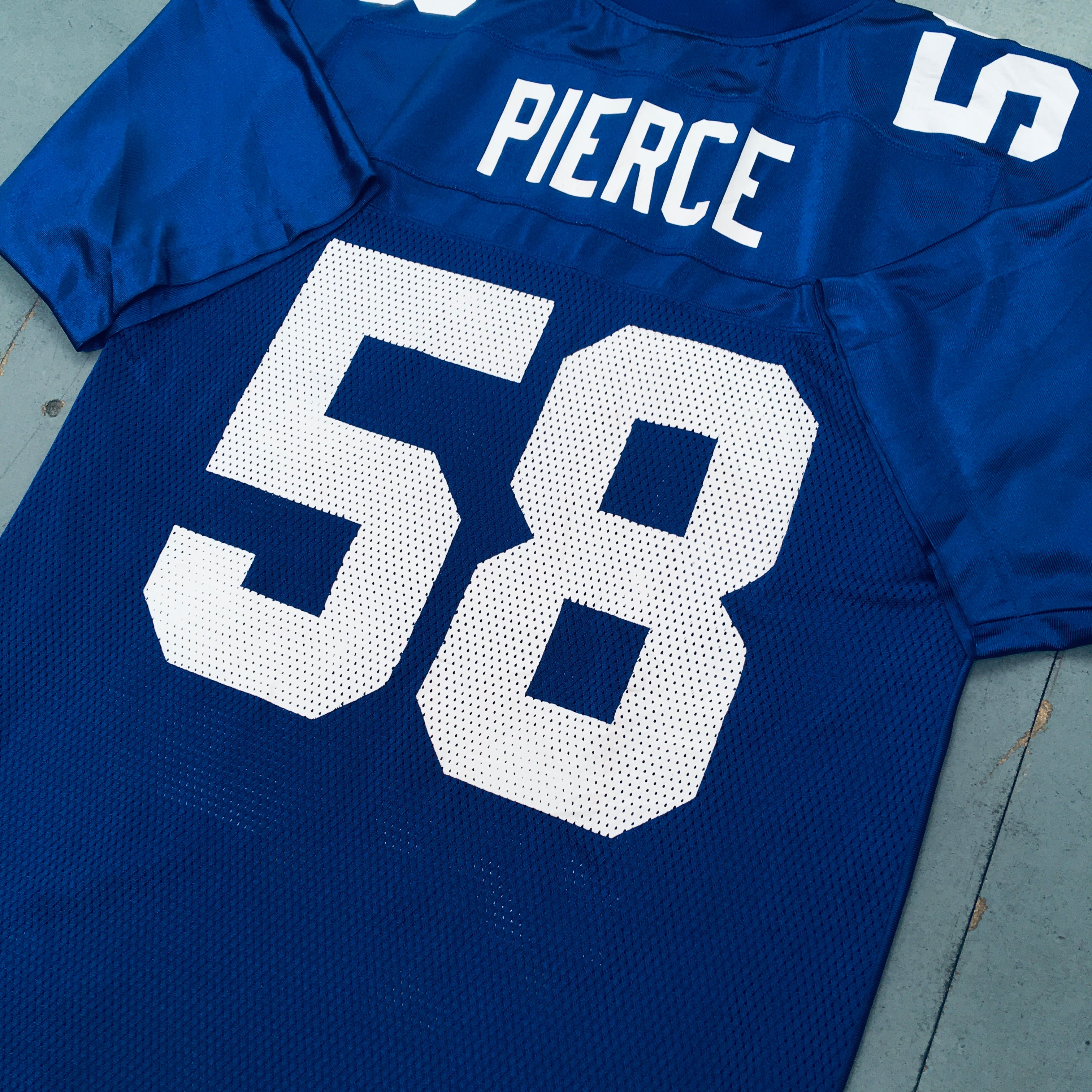 New York Giants Antonio Pierce 2007-2008 Replica Football Jersey (Size S) - Perfect for Game Day, Fan Events & Sports Memorabilia Collection