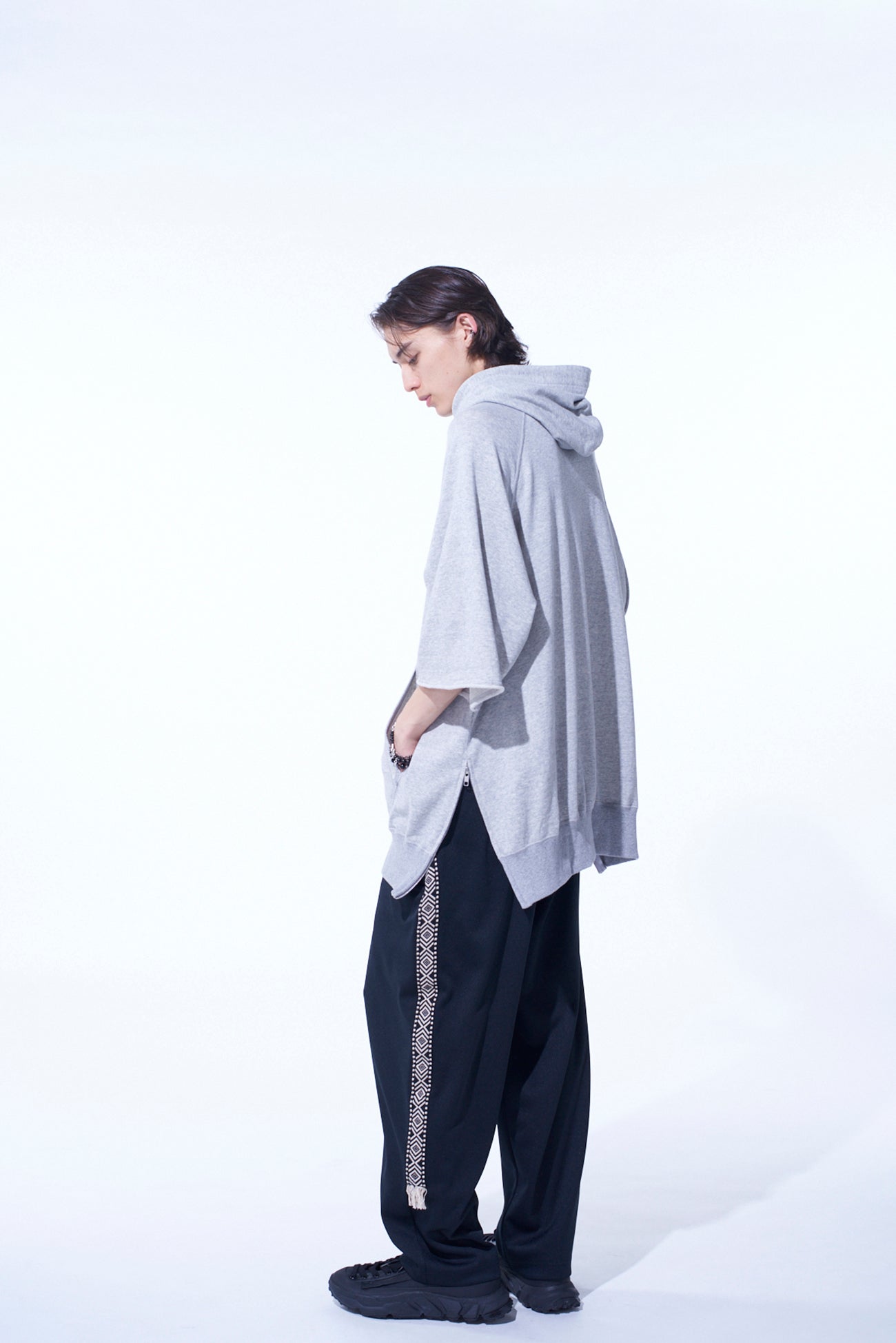 Breathable Cotton Gauze Short Sleeve Hoodie with Side Zippers - Casual Oversized Pullover for Summer, Yoga, and Outdoor Activities