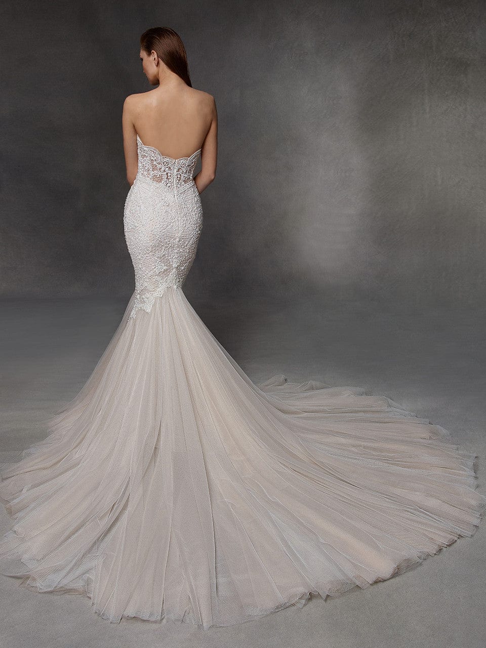 Badgley Mischka Daenerys Women's Evening Gown Size 12 - Elegant Formal Dress for Weddings, Galas & Special Occasions