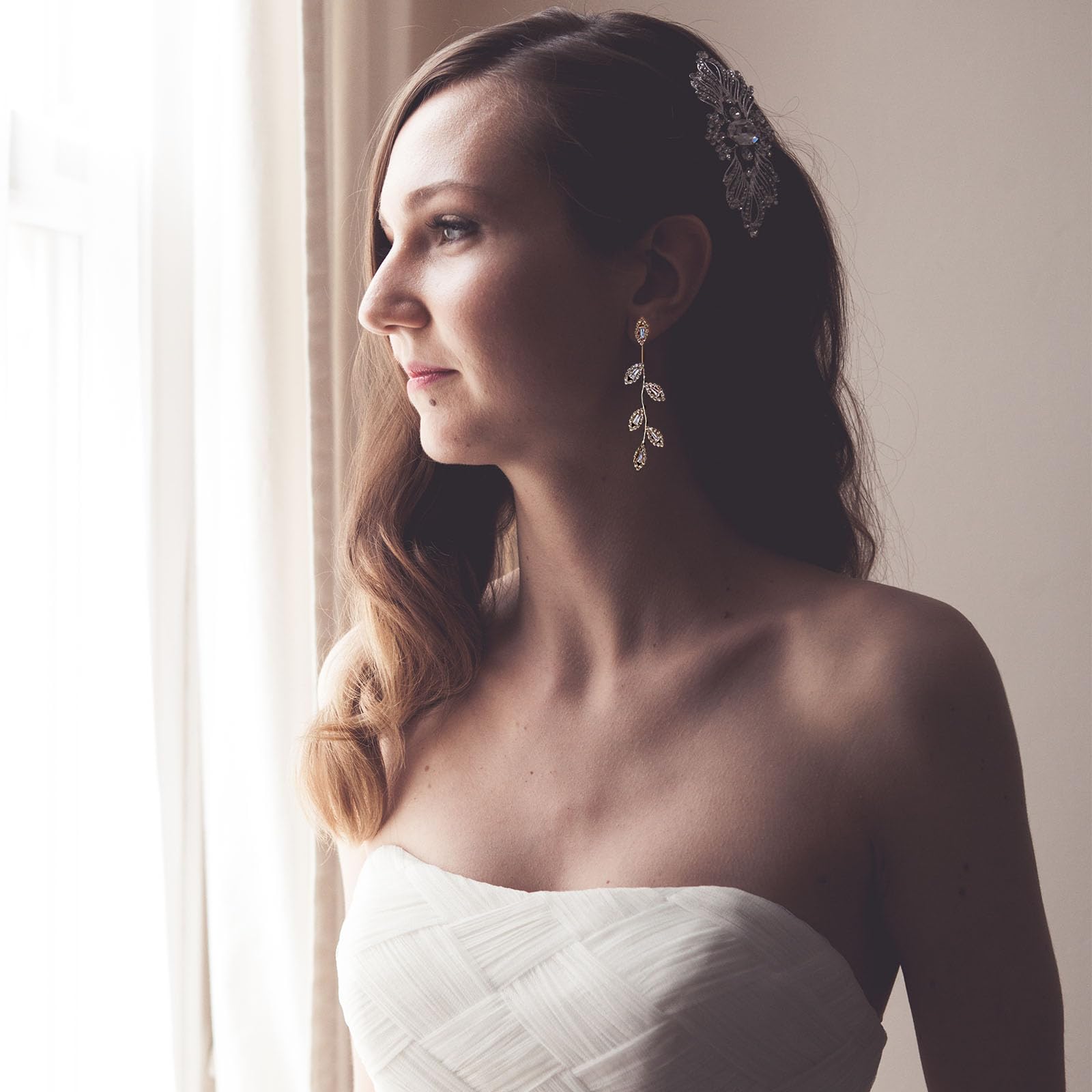 Elegant Silver Drop Dangling Earrings for Women - Rhinestone Bridal Wedding Prom Anniversary Jewelry - Delicate Leaf Design Long Earrings - Perfect for Weddings, Parties, and Special Occasions